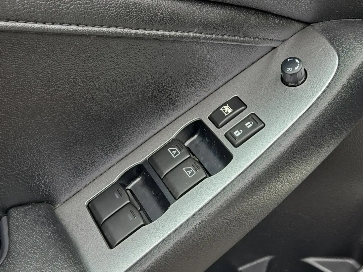 2012 /Charcoal Nissan Altima 2.5 SL (1N4AL2AP9CN) with an Other engine, located at 521 Old Farm Lane Rd, Prattville, AL, 36066, (334) 325-1505, 32.482460, -86.416367 - Discover the perfect sedan for your daily commutes and weekend getaways with this pristine 2012 Nissan Altima 2.5 SL, now available at Gils Auto in Prattville, AL. If you're looking for a reliable vehicle that combines comfort, style, and efficiency, this is the car for you. Whether you're a busy pr - Photo#10