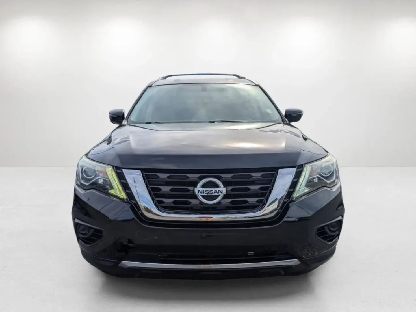 2017 /Charcoal Nissan Pathfinder S (5N1DR2MN8HC) with an Other engine, located at 3959 U.S. 80 W, Phenix City, AL, 36870, (334) 297-4885, 32.469296, -85.135185 - Experience the perfect blend of family-friendly versatility and modern technology with our 2017 Nissan Pathfinder S, available now at Gils Auto in Phenix City, AL. This stylish SUV, finished in a sleek Magnetic Black Metallic exterior, is designed for those who value comfort, space, and reliability. - Photo#1