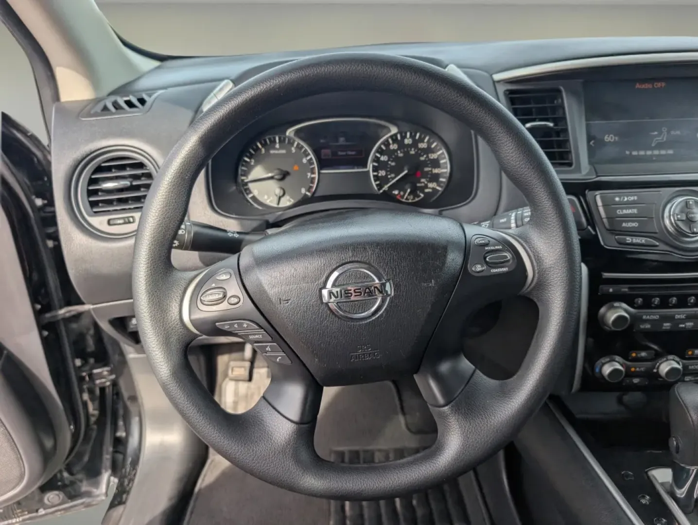 2017 /Charcoal Nissan Pathfinder S (5N1DR2MN8HC) with an Other engine, located at 3959 U.S. 80 W, Phenix City, AL, 36870, (334) 297-4885, 32.469296, -85.135185 - Experience the perfect blend of family-friendly versatility and modern technology with our 2017 Nissan Pathfinder S, available now at Gils Auto in Phenix City, AL. This stylish SUV, finished in a sleek Magnetic Black Metallic exterior, is designed for those who value comfort, space, and reliability. - Photo#16