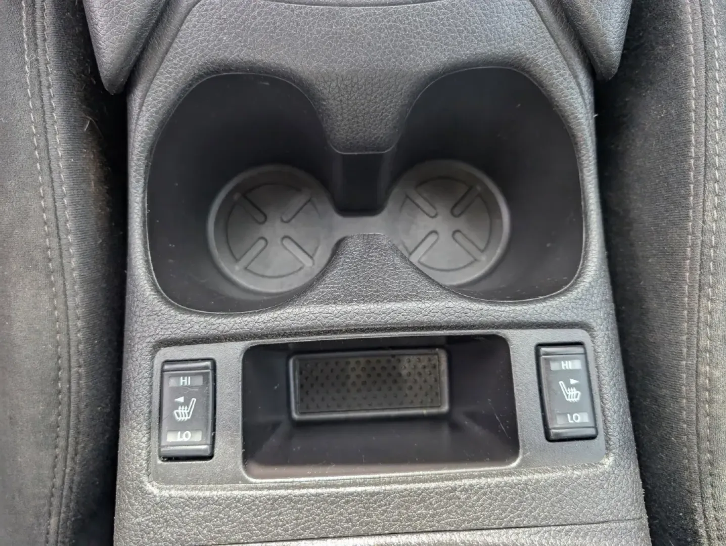 2015 /Charcoal Nissan Rogue SV (5N1AT2MT6FC) with an Other engine, located at 7000 Northlake Connector, Columbus, GA, 31904, (706) 987-8085, 32.524975, -84.978134 - **Discover Your Next Adventure with the 2015 Nissan Rogue SV at Gils Auto - Phenix City!**<br /> <br /> Are you ready to elevate your driving experience? The 2015 Nissan Rogue SV is not just a vehicle; it's your partner for adventure. Whether you're a growing family in need of a spacious SUV or a da - Photo#12