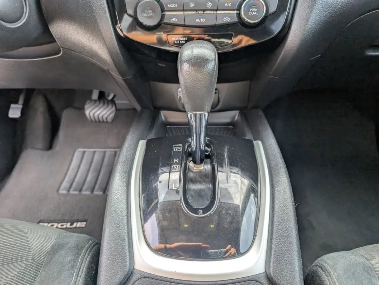 2015 /Charcoal Nissan Rogue SV (5N1AT2MT6FC) with an Other engine, located at 7000 Northlake Connector, Columbus, GA, 31904, (706) 987-8085, 32.524975, -84.978134 - **Discover Your Next Adventure with the 2015 Nissan Rogue SV at Gils Auto - Phenix City!**<br /> <br /> Are you ready to elevate your driving experience? The 2015 Nissan Rogue SV is not just a vehicle; it's your partner for adventure. Whether you're a growing family in need of a spacious SUV or a da - Photo#13