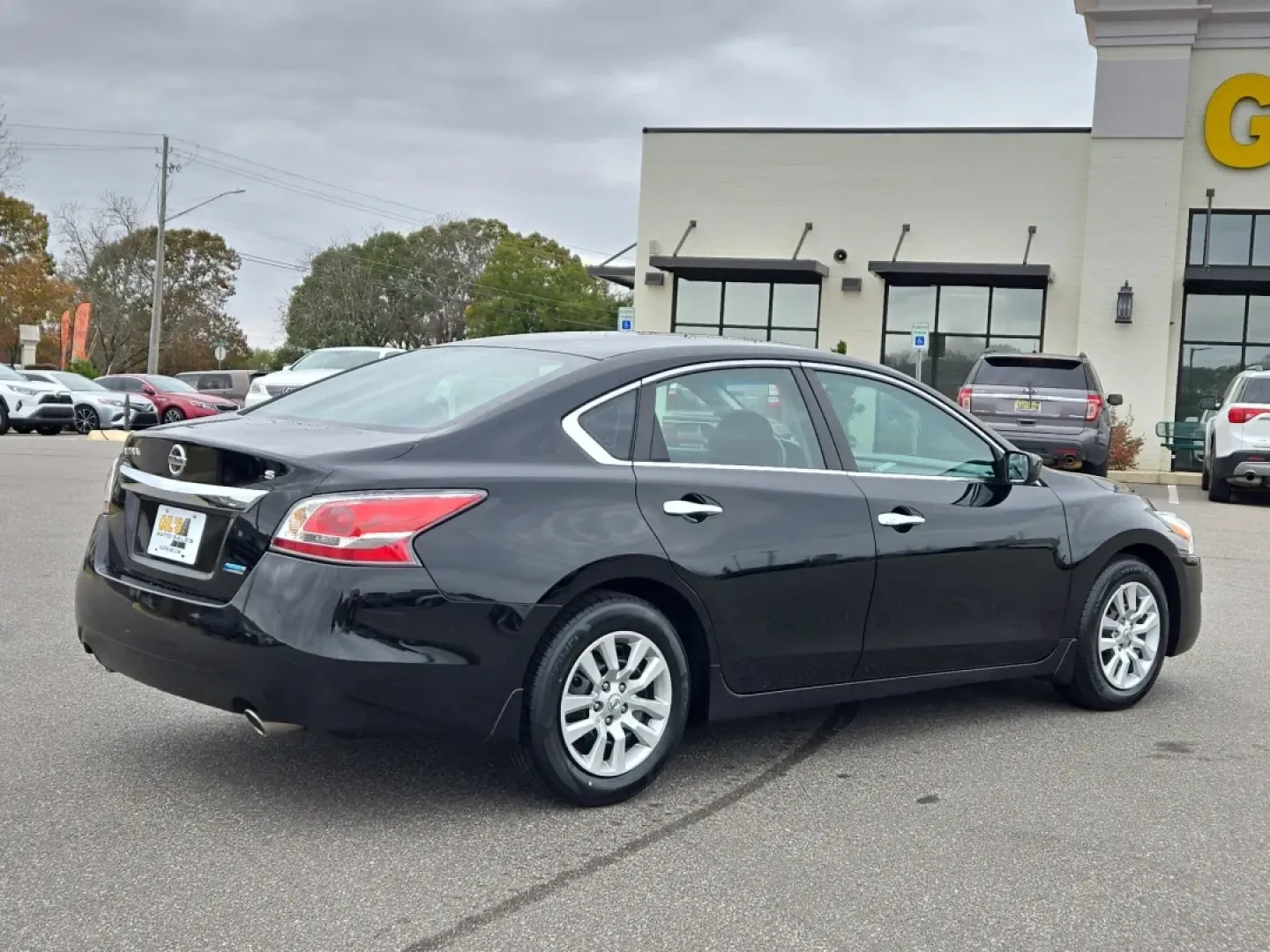 2014 /Charcoal Nissan Altima 2.5 S (1N4AL3AP6EC) with an Other engine, located at 521 Old Farm Lane Rd, Prattville, AL, 36066, (334) 325-1505, 32.482460, -86.416367 - Looking for a reliable sedan that offers both style and functionality? Look no further than this stunning 2014 Nissan Altima, available now at Gils Auto in Prattville, AL! Perfect for daily commutes, family outings, and even budget-conscious buyers, this vehicle combines efficiency and comfort in on - Photo#4
