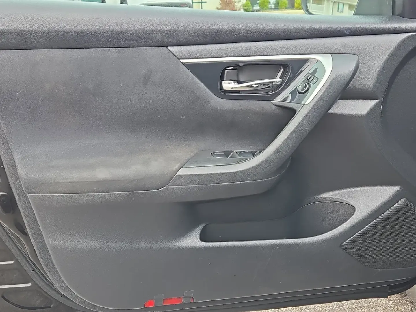 2014 /Charcoal Nissan Altima 2.5 S (1N4AL3AP6EC) with an Other engine, located at 521 Old Farm Lane Rd, Prattville, AL, 36066, (334) 325-1505, 32.482460, -86.416367 - Looking for a reliable sedan that offers both style and functionality? Look no further than this stunning 2014 Nissan Altima, available now at Gils Auto in Prattville, AL! Perfect for daily commutes, family outings, and even budget-conscious buyers, this vehicle combines efficiency and comfort in on - Photo#8