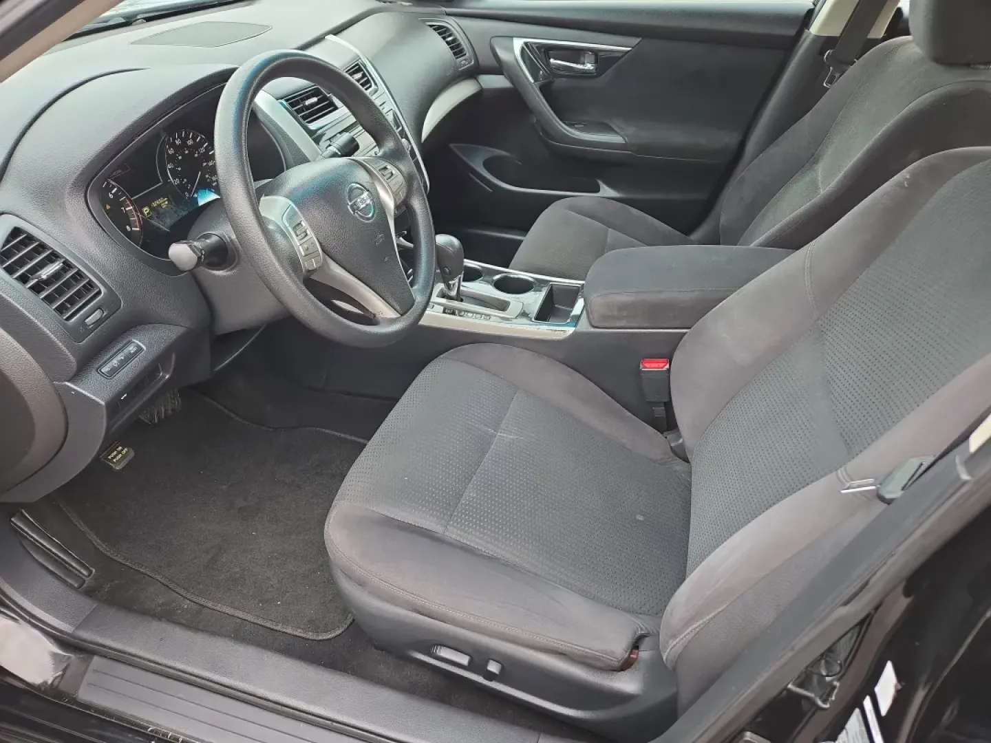 2014 /Charcoal Nissan Altima 2.5 S (1N4AL3AP6EC) with an Other engine, located at 521 Old Farm Lane Rd, Prattville, AL, 36066, (334) 325-1505, 32.482460, -86.416367 - Looking for a reliable sedan that offers both style and functionality? Look no further than this stunning 2014 Nissan Altima, available now at Gils Auto in Prattville, AL! Perfect for daily commutes, family outings, and even budget-conscious buyers, this vehicle combines efficiency and comfort in on - Photo#10