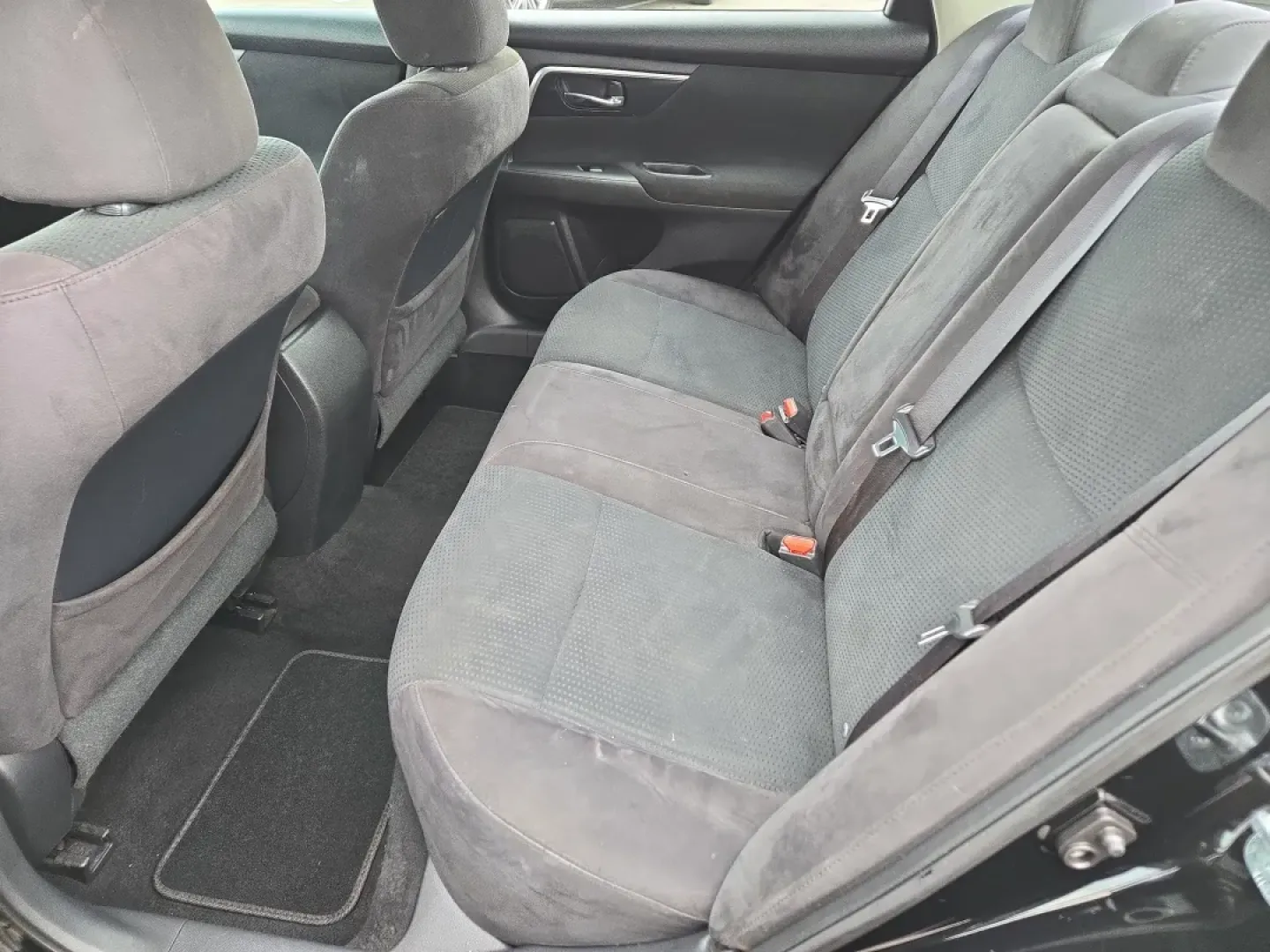 2014 /Charcoal Nissan Altima 2.5 S (1N4AL3AP6EC) with an Other engine, located at 521 Old Farm Lane Rd, Prattville, AL, 36066, (334) 325-1505, 32.482460, -86.416367 - Looking for a reliable sedan that offers both style and functionality? Look no further than this stunning 2014 Nissan Altima, available now at Gils Auto in Prattville, AL! Perfect for daily commutes, family outings, and even budget-conscious buyers, this vehicle combines efficiency and comfort in on - Photo#11