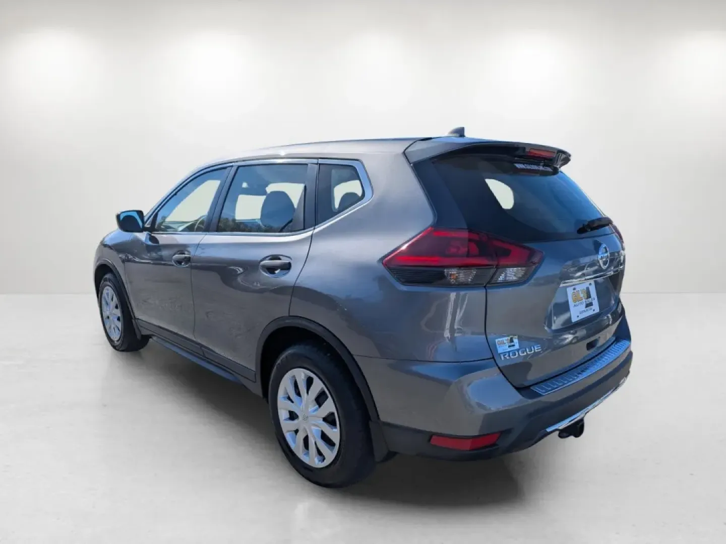 2019 /Charcoal Nissan Rogue S (5N1AT2MT6KC) with an Other engine, located at 3959 U.S. 80 W, Phenix City, AL, 36870, (334) 297-4885, 32.469296, -85.135185 - **Discover Your Next Adventure with the 2019 Nissan Rogue at Gils Auto in Phenix City, AL!**<br /> <br /> Are you ready to elevate your lifestyle with a versatile and reliable SUV? The 2019 Nissan Rogue is your perfect partner for everything from daily commutes to weekend getaways. With its spacious - Photo#6