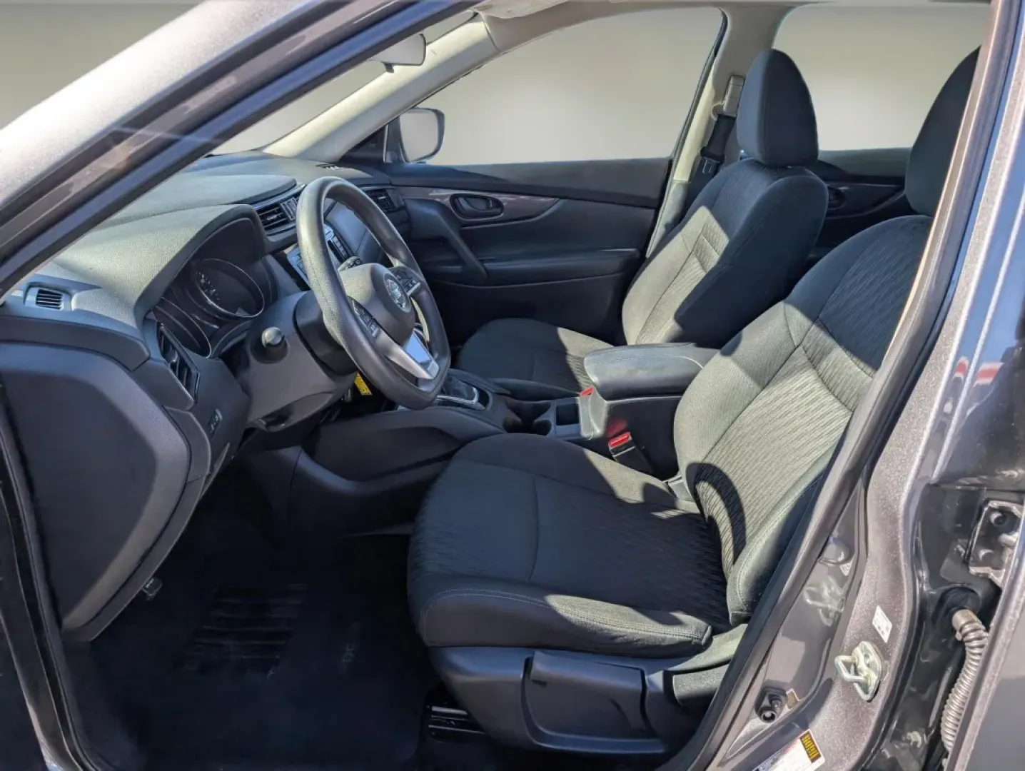 2019 /Charcoal Nissan Rogue S (5N1AT2MT6KC) with an Other engine, located at 3959 U.S. 80 W, Phenix City, AL, 36870, (334) 297-4885, 32.469296, -85.135185 - **Discover Your Next Adventure with the 2019 Nissan Rogue at Gils Auto in Phenix City, AL!**<br /> <br /> Are you ready to elevate your lifestyle with a versatile and reliable SUV? The 2019 Nissan Rogue is your perfect partner for everything from daily commutes to weekend getaways. With its spacious - Photo#9