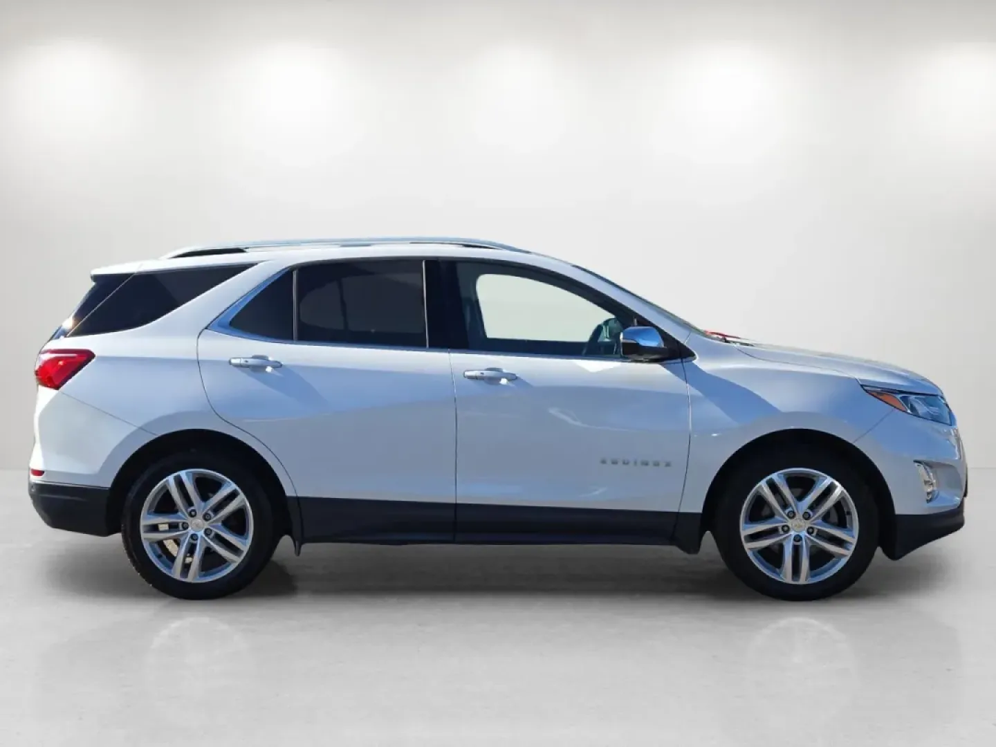 2019 /Jet Black Chevrolet Equinox Premier (2GNAXYEX9K6) with an Other engine, located at 804 22nd Ave, Phenix City, AL, 36870, (334) 297-1860, 32.484749, -85.024475 - **Adventure Awaits with the 2019 Chevrolet Equinox at Gils Auto - Prattville!** <br /> <br /> Are you ready to elevate your family outings and weekend adventures? The 2019 Chevrolet Equinox Premier is not just another SUV; it's your ticket to unforgettable journeys. With spacious interiors, advanced - Photo#4