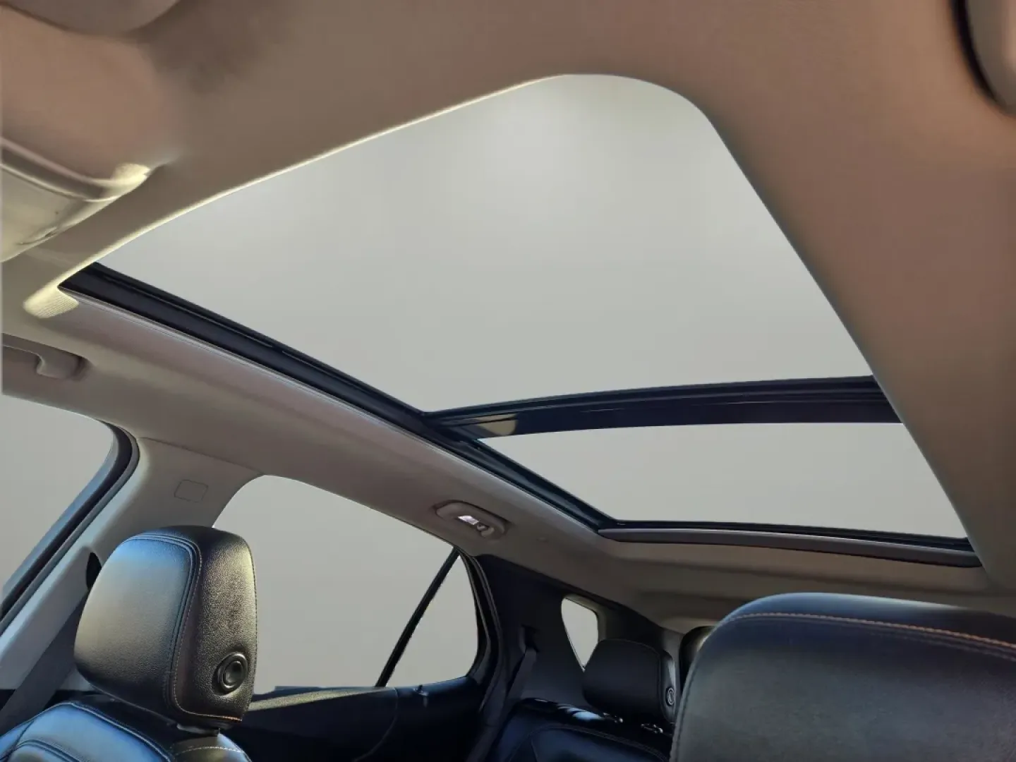 2019 /Jet Black Chevrolet Equinox Premier (2GNAXYEX9K6) with an Other engine, located at 804 22nd Ave, Phenix City, AL, 36870, (334) 297-1860, 32.484749, -85.024475 - **Adventure Awaits with the 2019 Chevrolet Equinox at Gils Auto - Prattville!** <br /> <br /> Are you ready to elevate your family outings and weekend adventures? The 2019 Chevrolet Equinox Premier is not just another SUV; it's your ticket to unforgettable journeys. With spacious interiors, advanced - Photo#16