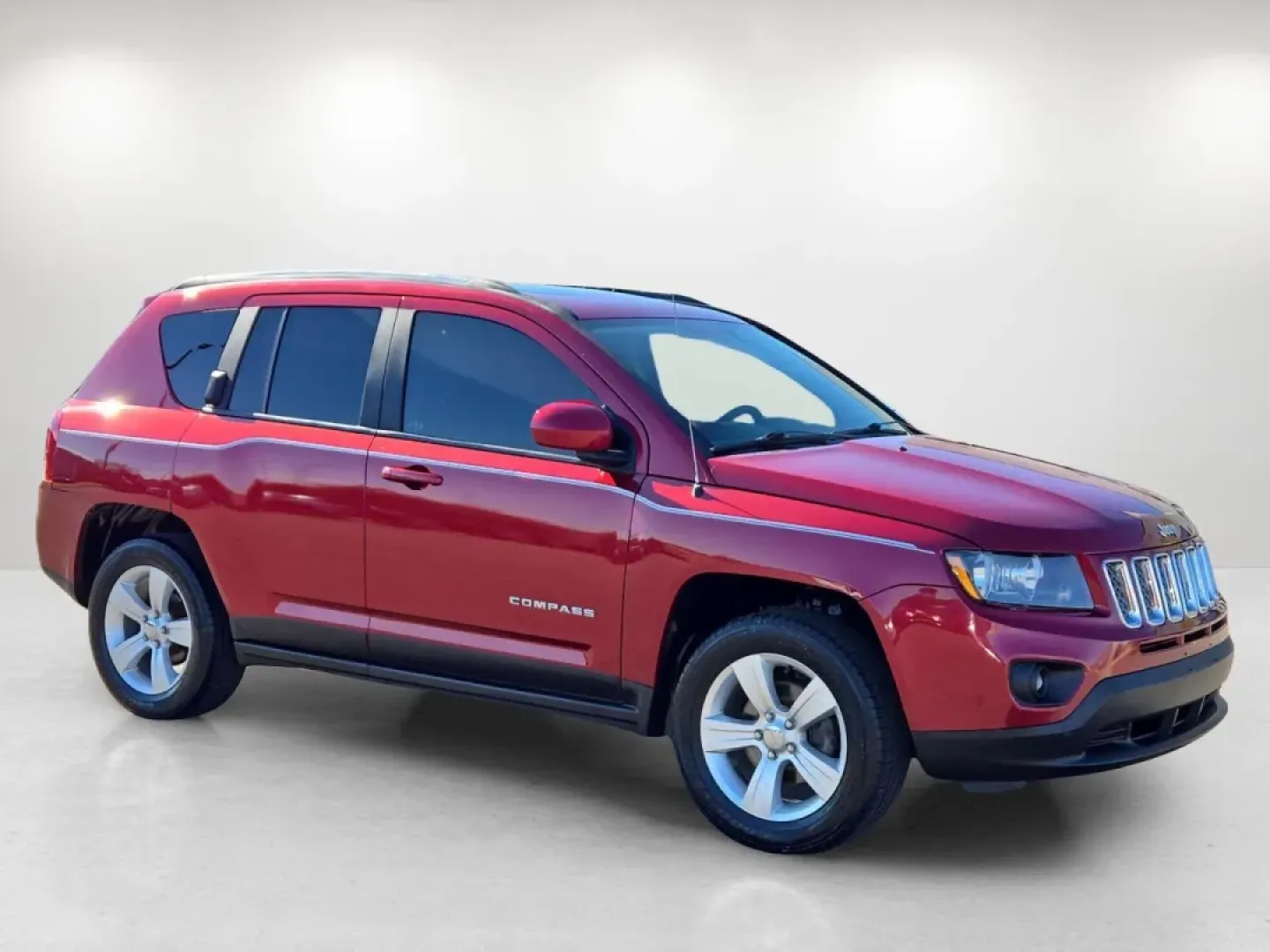 2014 /Dark Slate Gray Jeep Compass Latitude (1C4NJDEBXED) with an Other engine, located at 1430 Gateway Drive, Opelika, AL, 36801, (334) 239-0944, 32.637871, -85.409790 - **Adventure Awaits: 2014 Jeep Compass Latitude - Your Ideal SUV for All Occasions!** <br /> <br /> Get ready to elevate your driving experience with this stunning 2014 Jeep Compass Latitude! Perfect for weekend adventures, family outings, or your daily commute, this versatile SUV offers the ideal bl - Photo#3