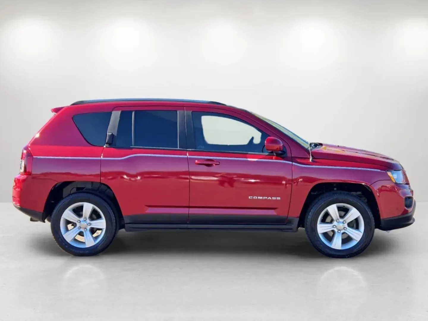 2014 /Dark Slate Gray Jeep Compass Latitude (1C4NJDEBXED) with an Other engine, located at 1430 Gateway Drive, Opelika, AL, 36801, (334) 239-0944, 32.637871, -85.409790 - **Adventure Awaits: 2014 Jeep Compass Latitude - Your Ideal SUV for All Occasions!** <br /> <br /> Get ready to elevate your driving experience with this stunning 2014 Jeep Compass Latitude! Perfect for weekend adventures, family outings, or your daily commute, this versatile SUV offers the ideal bl - Photo#4