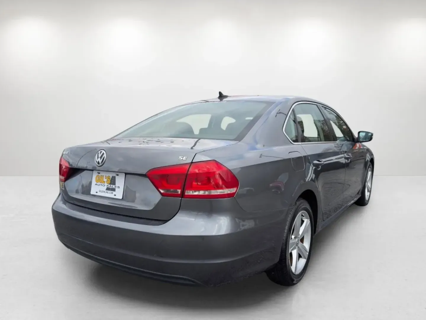 2013 Volkswagen Passat SE (1VWBH7A38DC) with an Other engine, located at 521 Old Farm Lane Rd, Prattville, AL, 36066, (334) 325-1505, 32.482460, -86.416367 - Rev up your driving experience with the perfect blend of style, comfort, and functionality-the 2013 Volkswagen Passat! This sedan isn't just a vehicle; it's a lifestyle upgrade. Whether you're commuting through the bustling streets of Phenix City, AL, or embarking on memorable weekend adventures wit - Photo#4