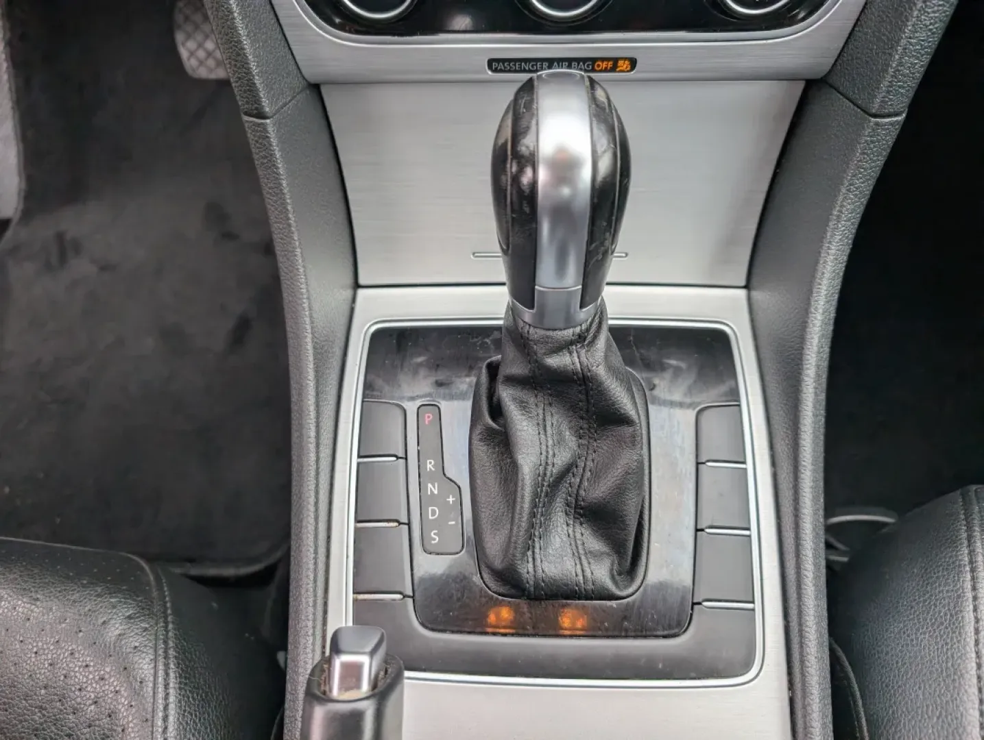 2013 Volkswagen Passat SE (1VWBH7A38DC) with an Other engine, located at 521 Old Farm Lane Rd, Prattville, AL, 36066, (334) 325-1505, 32.482460, -86.416367 - Rev up your driving experience with the perfect blend of style, comfort, and functionality-the 2013 Volkswagen Passat! This sedan isn't just a vehicle; it's a lifestyle upgrade. Whether you're commuting through the bustling streets of Phenix City, AL, or embarking on memorable weekend adventures wit - Photo#12