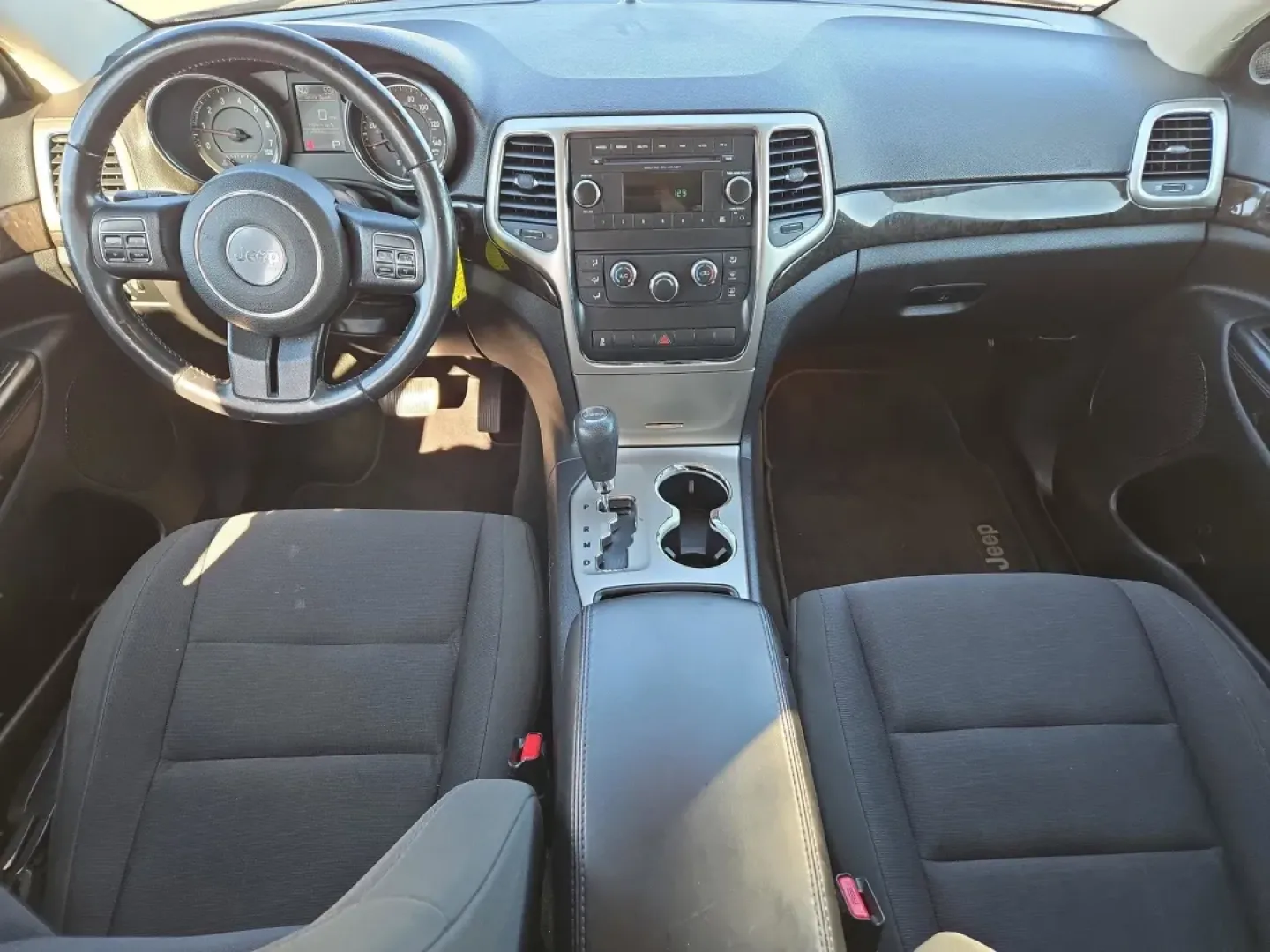 2013 /Black Jeep Grand Cherokee Laredo (1C4RJEAGXDC) with an Other engine, located at 521 Old Farm Lane Rd, Prattville, AL, 36066, (334) 325-1505, 32.482460, -86.416367 - Get ready to take your adventures to the next level with this stunning 2013 Jeep Grand Cherokee Laredo, perfect for families on the go or individuals seeking a reliable companion for weekend getaways. Its robust design, spacious interior, and advanced features make it an ideal choice for those who a - Photo#14