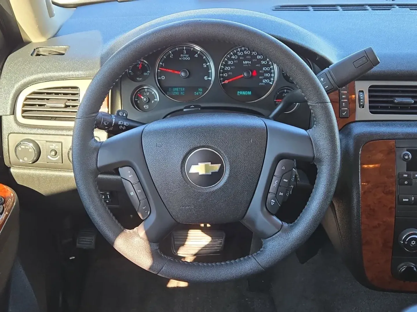 2011 /Ebony Chevrolet Suburban LS (1GNSKHE38BR) with an Other engine, located at 521 Old Farm Lane Rd, Prattville, AL, 36066, (334) 325-1505, 32.482460, -86.416367 - Are you ready for your next adventure? The 2011 Chevrolet Suburban LS is the ultimate vehicle for families on the go, weekend warriors, and anyone who values space, comfort, and capability. With its robust 4WD drivetrain, this SUV is perfect for those living in Prattville, AL, who love to explore th - Photo#17