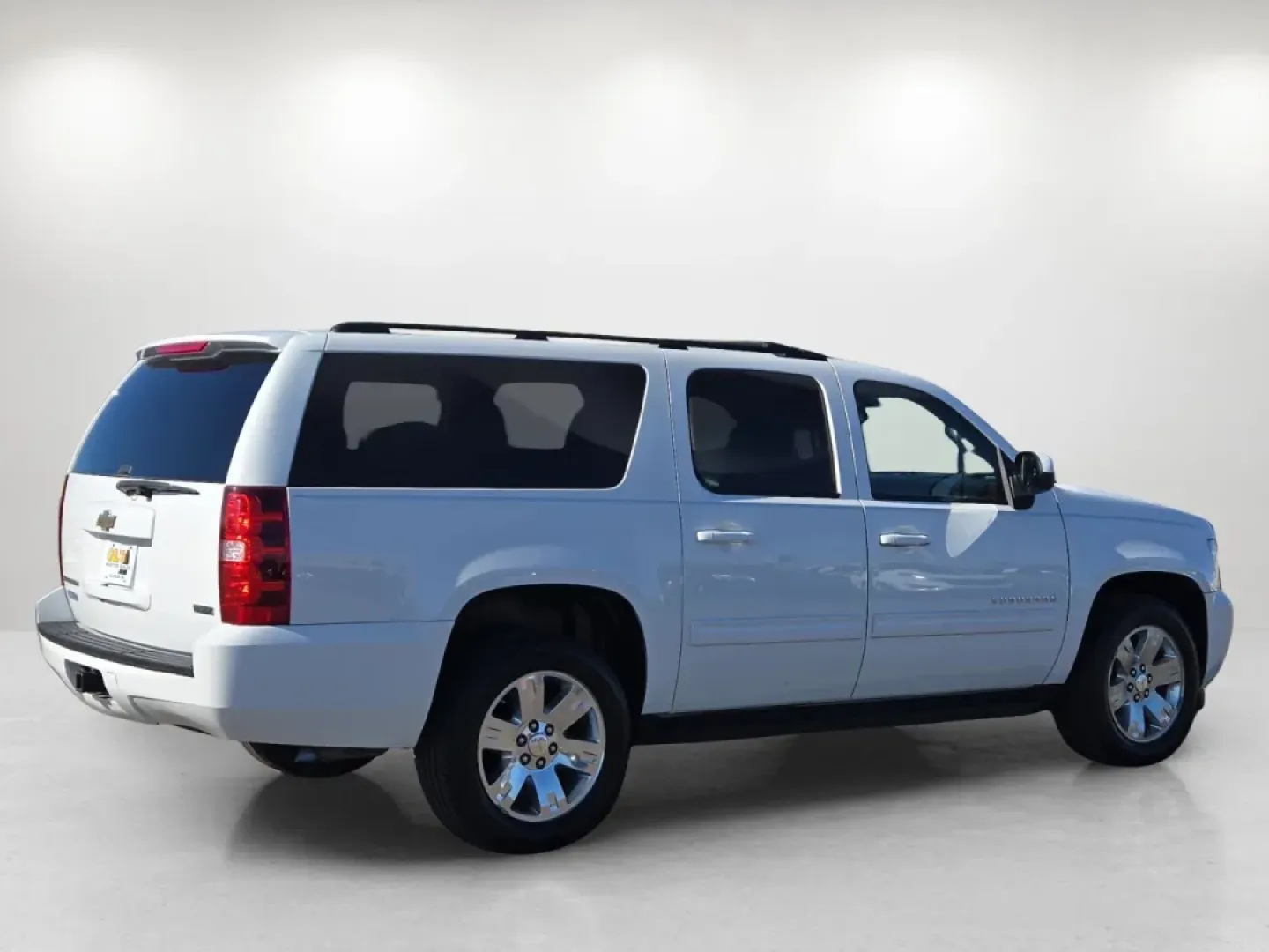 2011 /Ebony Chevrolet Suburban LS (1GNSKHE38BR) with an Other engine, located at 521 Old Farm Lane Rd, Prattville, AL, 36066, (334) 325-1505, 32.482460, -86.416367 - Are you ready for your next adventure? The 2011 Chevrolet Suburban LS is the ultimate vehicle for families on the go, weekend warriors, and anyone who values space, comfort, and capability. With its robust 4WD drivetrain, this SUV is perfect for those living in Prattville, AL, who love to explore th - Photo#6