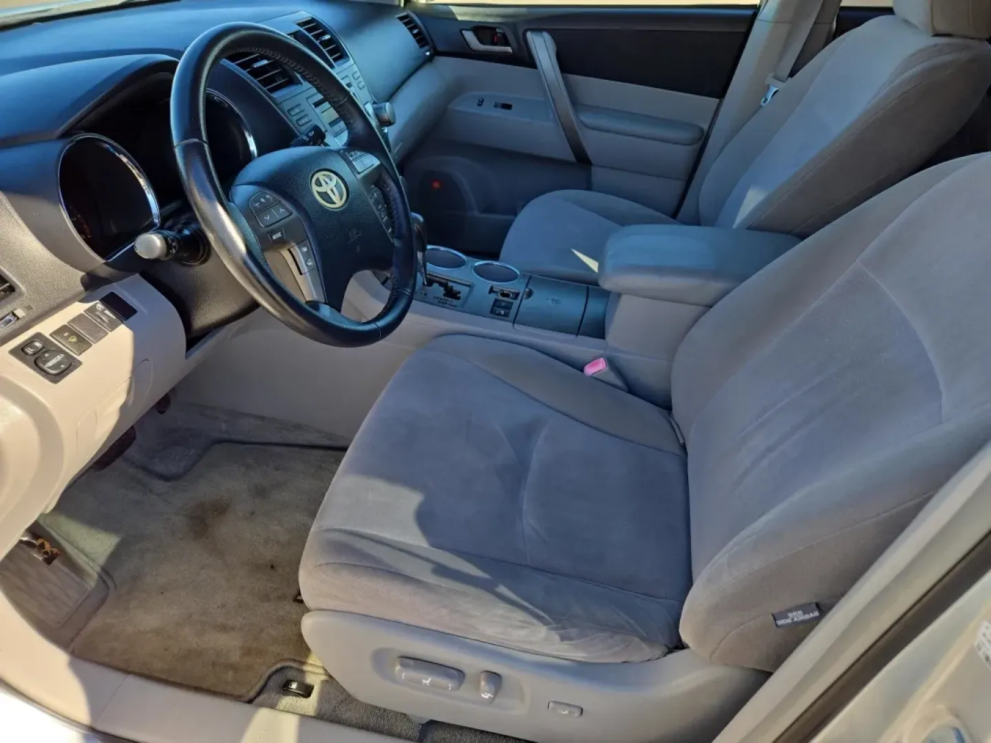 2009 Toyota Highlander Sport (JTEES43A792) with an Other engine, located at 521 Old Farm Lane Rd, Prattville, AL, 36066, (334) 325-1505, 32.482460, -86.416367 - **Unleash Your Adventurous Spirit with This 2009 Toyota Highlander Sport at Gils Auto - Prattville**<br /> <br /> If you're looking for an SUV that seamlessly blends versatility with comfort, your search ends here! The 2009 Toyota Highlander Sport is your ideal companion for weekend getaways, daily - Photo#12