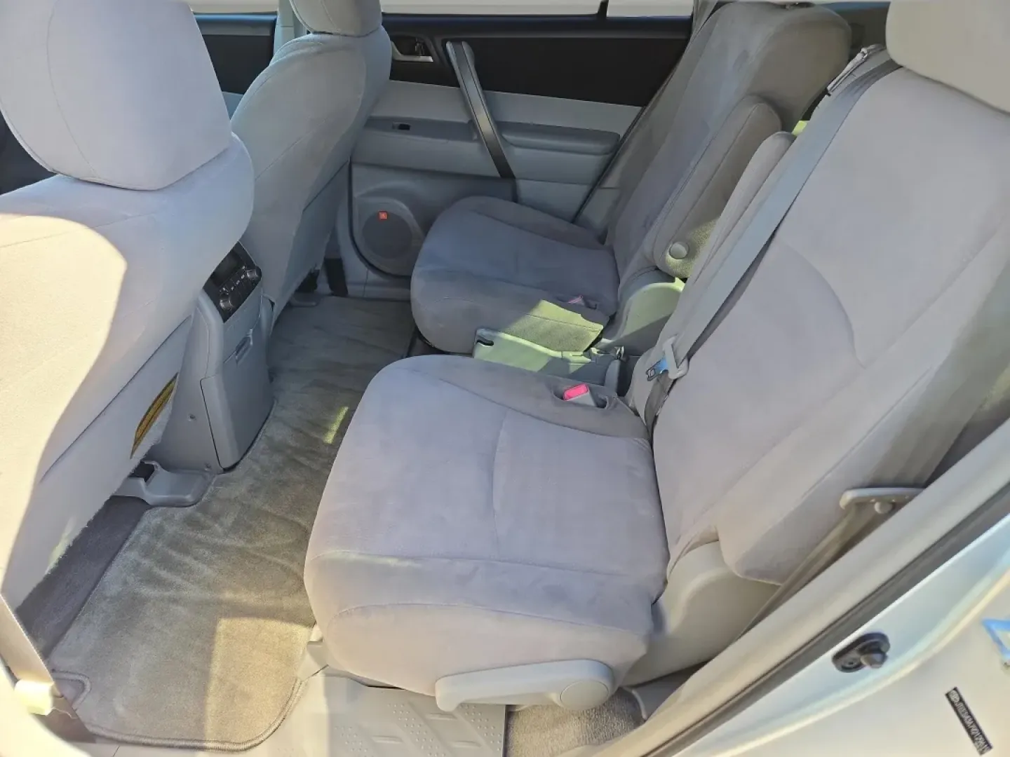 2009 Toyota Highlander Sport (JTEES43A792) with an Other engine, located at 521 Old Farm Lane Rd, Prattville, AL, 36066, (334) 325-1505, 32.482460, -86.416367 - **Unleash Your Adventurous Spirit with This 2009 Toyota Highlander Sport at Gils Auto - Prattville**<br /> <br /> If you're looking for an SUV that seamlessly blends versatility with comfort, your search ends here! The 2009 Toyota Highlander Sport is your ideal companion for weekend getaways, daily - Photo#13