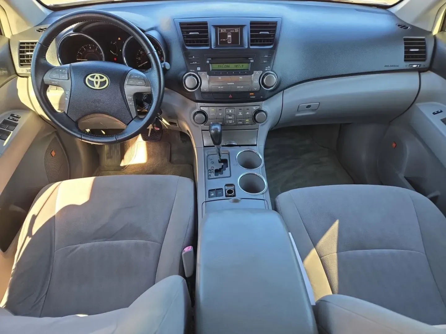 2009 Toyota Highlander Sport (JTEES43A792) with an Other engine, located at 521 Old Farm Lane Rd, Prattville, AL, 36066, (334) 325-1505, 32.482460, -86.416367 - **Unleash Your Adventurous Spirit with This 2009 Toyota Highlander Sport at Gils Auto - Prattville**<br /> <br /> If you're looking for an SUV that seamlessly blends versatility with comfort, your search ends here! The 2009 Toyota Highlander Sport is your ideal companion for weekend getaways, daily - Photo#15