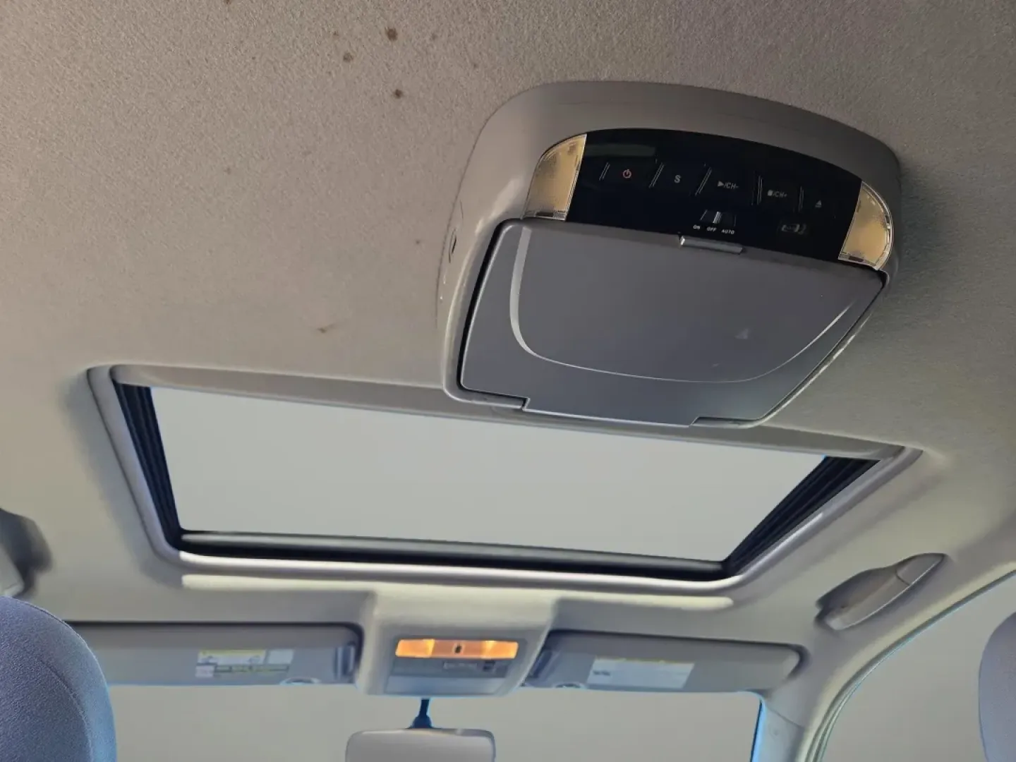 2009 Toyota Highlander Sport (JTEES43A792) with an Other engine, located at 521 Old Farm Lane Rd, Prattville, AL, 36066, (334) 325-1505, 32.482460, -86.416367 - **Unleash Your Adventurous Spirit with This 2009 Toyota Highlander Sport at Gils Auto - Prattville**<br /> <br /> If you're looking for an SUV that seamlessly blends versatility with comfort, your search ends here! The 2009 Toyota Highlander Sport is your ideal companion for weekend getaways, daily - Photo#18