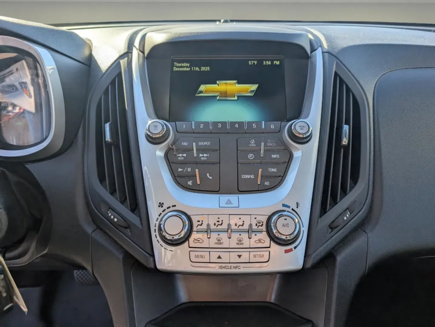 2016 /Jet Black Chevrolet Equinox LS (2GNALBEK7G1) with an Other engine, located at 5115 14th Ave., Columbus, GA, 31904, (706) 323-0345, 32.511494, -84.971046 - **Discover Adventure and Comfort with the 2016 Chevrolet Equinox LS Perfect for Your Family!**<br /> <br /> Are you ready to elevate your family adventures? The 2016 Chevrolet Equinox LS is the ultimate sport utility vehicle designed for families and everyday commuters alike. With its spacious inte - Photo#13