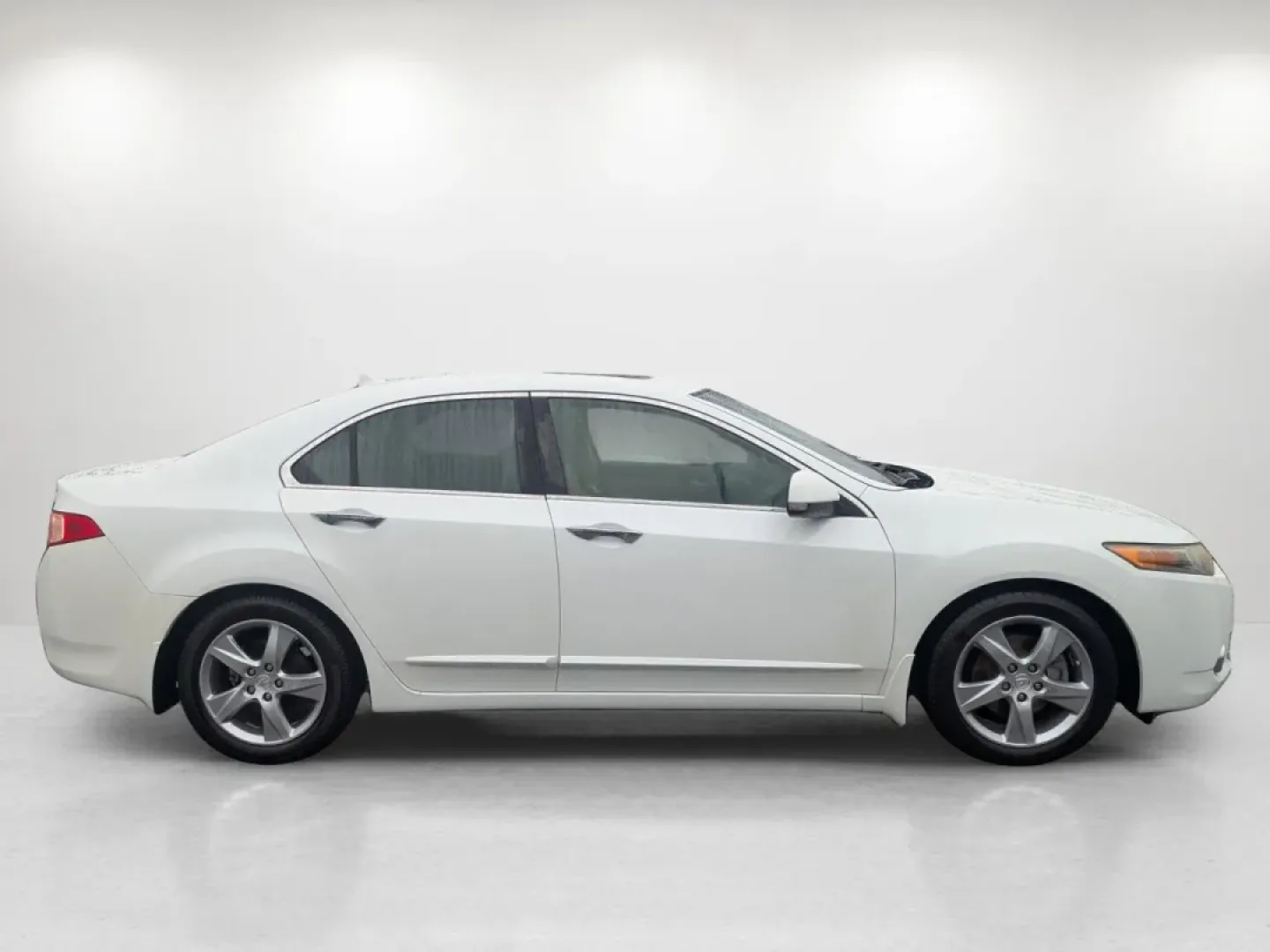 2012 Acura TSX (JH4CU2F42CC) with an Other engine, located at 7000 Northlake Connector, Columbus, GA, 31904, (706) 987-8085, 32.524975, -84.978134 - **Elevate Your Daily Drive with This 2012 Acura TSX at Gils Auto!** <br /> <br /> Are you in the market for a sophisticated sedan that harmonizes performance with luxury? Look no further than this stunning 2012 Acura TSX, available now at Gils Auto in Phenix City, AL. With its sleek design and refin - Photo#3