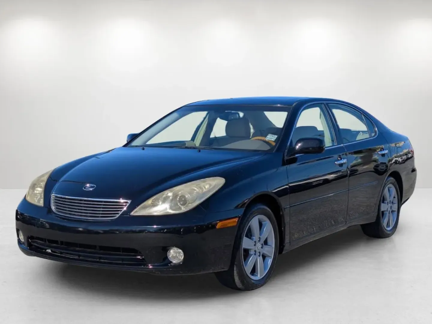 2005 Lexus ES 330 (JTHBA30G755) with an Other engine, located at 3959 U.S. 80 W, Phenix City, AL, 36870, (334) 297-4885, 32.469296, -85.135185 - **Elevate Your Driving Experience with the 2005 Lexus ES 330 at Gils Auto Perfect for Phenix City Adventures!**<br /> <br /> Are you looking for a reliable and stylish vehicle that effortlessly combines comfort and performance for your daily commute or weekend getaways? Look no further than this 20 - Photo#1