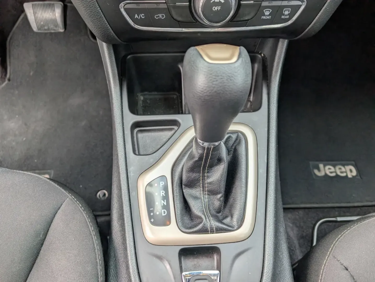 2018 /Black Jeep Cherokee Latitude Tech Connect (1C4PJLCB6JD) with an Other engine, located at 3959 U.S. 80 W, Phenix City, AL, 36870, (334) 297-4885, 32.469296, -85.135185 - **Experience Adventure and Comfort with the 2018 Jeep Cherokee Latitude Tech Connect** <br /> <br /> Are you ready to elevate your outdoor adventures or transform your daily commutes? Look no further than this stunning 2018 Jeep Cherokee Latitude Tech Connect, a perfect blend of rugged capability an - Photo#13