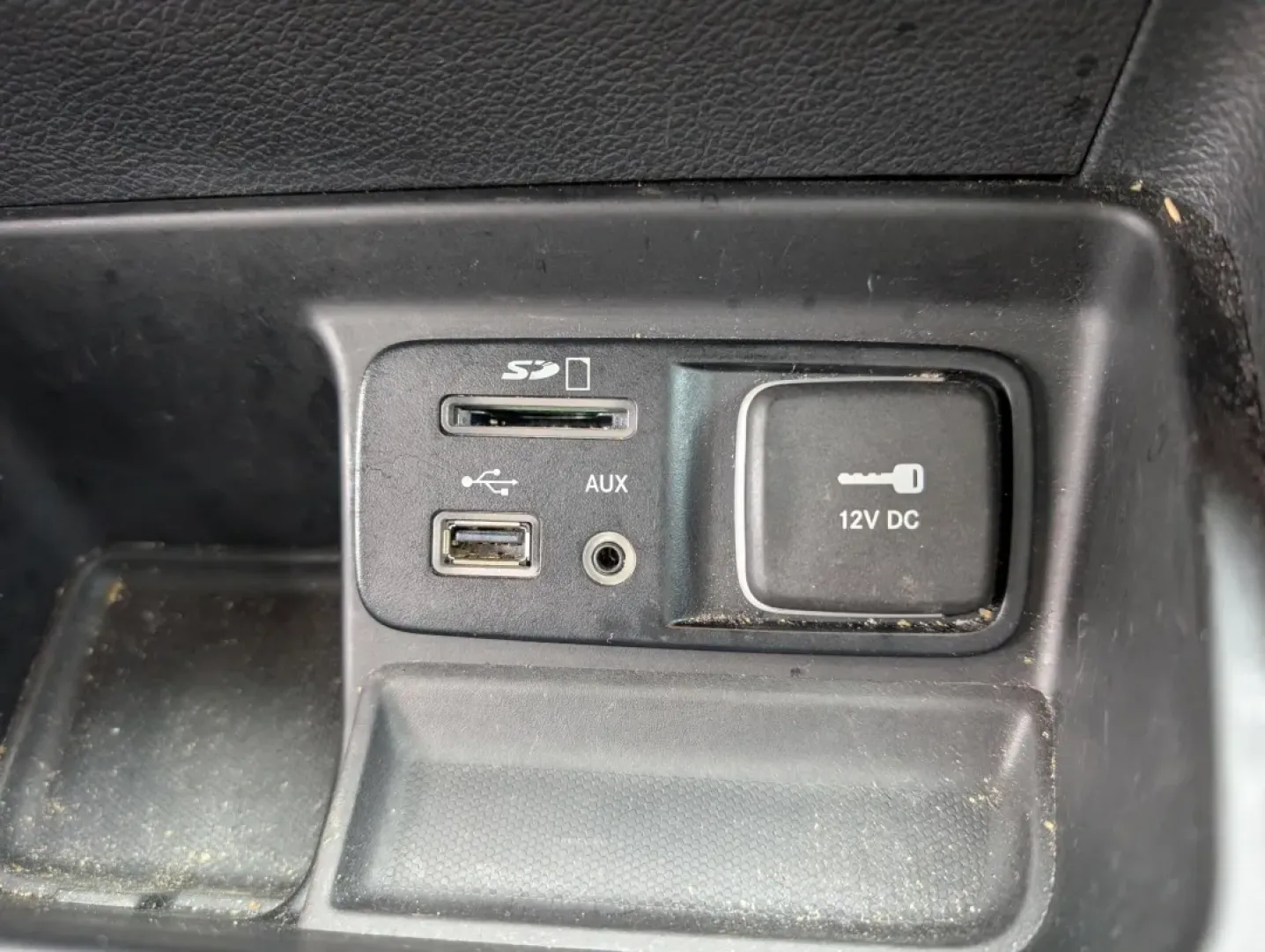 2018 /Black Jeep Cherokee Latitude Tech Connect (1C4PJLCB6JD) with an Other engine, located at 3959 U.S. 80 W, Phenix City, AL, 36870, (334) 297-4885, 32.469296, -85.135185 - **Experience Adventure and Comfort with the 2018 Jeep Cherokee Latitude Tech Connect** <br /> <br /> Are you ready to elevate your outdoor adventures or transform your daily commutes? Look no further than this stunning 2018 Jeep Cherokee Latitude Tech Connect, a perfect blend of rugged capability an - Photo#14