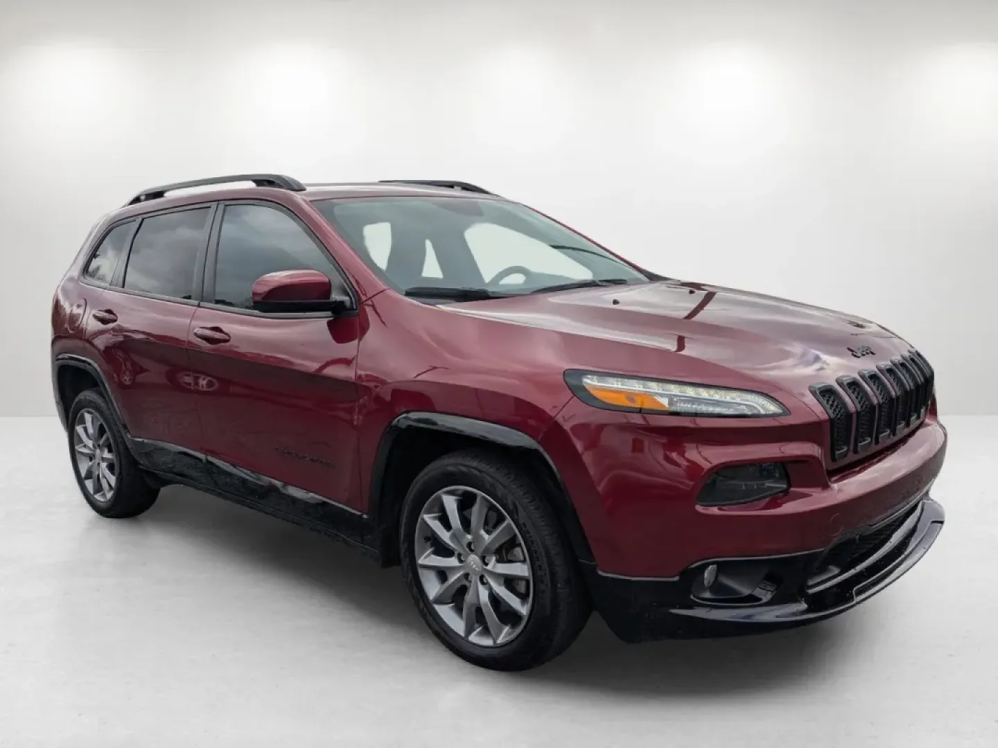 2018 /Black Jeep Cherokee Latitude Tech Connect (1C4PJLCB6JD) with an Other engine, located at 3959 U.S. 80 W, Phenix City, AL, 36870, (334) 297-4885, 32.469296, -85.135185 - **Experience Adventure and Comfort with the 2018 Jeep Cherokee Latitude Tech Connect** <br /> <br /> Are you ready to elevate your outdoor adventures or transform your daily commutes? Look no further than this stunning 2018 Jeep Cherokee Latitude Tech Connect, a perfect blend of rugged capability an - Photo#3