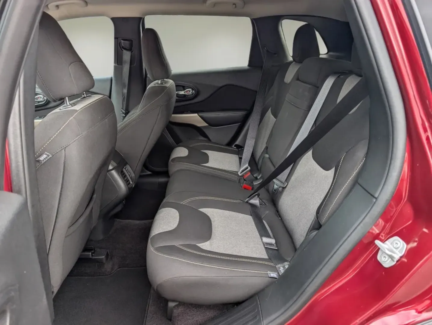 2018 /Black Jeep Cherokee Latitude Tech Connect (1C4PJLCB6JD) with an Other engine, located at 3959 U.S. 80 W, Phenix City, AL, 36870, (334) 297-4885, 32.469296, -85.135185 - **Experience Adventure and Comfort with the 2018 Jeep Cherokee Latitude Tech Connect** <br /> <br /> Are you ready to elevate your outdoor adventures or transform your daily commutes? Look no further than this stunning 2018 Jeep Cherokee Latitude Tech Connect, a perfect blend of rugged capability an - Photo#11