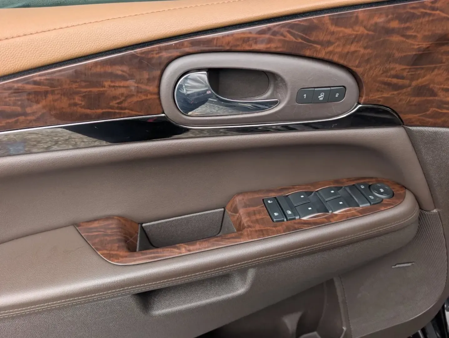 2016 /Choccachino Buick Enclave Leather (5GAKRBKD9GJ) with an Other engine, located at 7000 Northlake Connector, Columbus, GA, 31904, (706) 987-8085, 32.524975, -84.978134 - **Discover the 2016 Buick Enclave: Your Perfect Family Adventure Companion!**<br /> <br /> Are you ready to elevate your family outings or weekend getaways? Look no further than the 2016 Buick Enclave, available now at Gils Auto in Phenix City, AL. This luxurious SUV is designed with comfort, space, - Photo#8