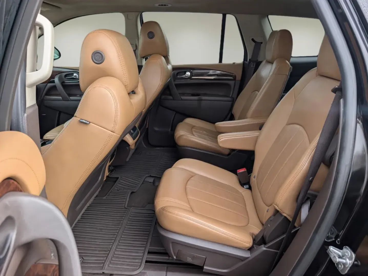 2016 /Choccachino Buick Enclave Leather (5GAKRBKD9GJ) with an Other engine, located at 7000 Northlake Connector, Columbus, GA, 31904, (706) 987-8085, 32.524975, -84.978134 - **Discover the 2016 Buick Enclave: Your Perfect Family Adventure Companion!**<br /> <br /> Are you ready to elevate your family outings or weekend getaways? Look no further than the 2016 Buick Enclave, available now at Gils Auto in Phenix City, AL. This luxurious SUV is designed with comfort, space, - Photo#10