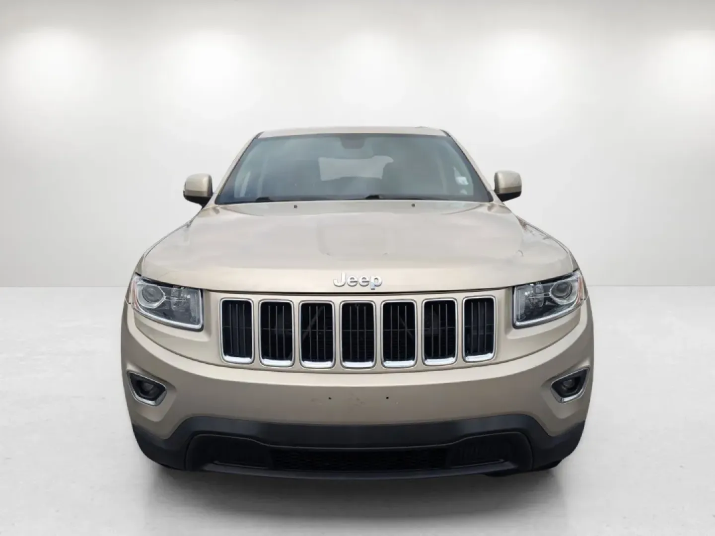 2014 /Black/Lt Frost Beige Jeep Grand Cherokee Laredo (1C4RJFAG8EC) with an Other engine, located at 3959 U.S. 80 W, Phenix City, AL, 36870, (334) 297-4885, 32.469296, -85.135185 - **Discover Adventure with the 2014 Jeep Grand Cherokee at Gils Auto in Phenix City, AL!**<br /> <br /> Are you ready to elevate your outdoor adventures or enhance your daily commute? Look no further than the 2014 Jeep Grand Cherokee Laredo, a versatile SUV that is perfect for both weekend getaways a - Photo#2
