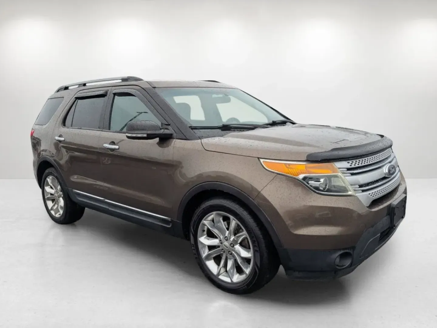 2015 Ford Explorer XLT (1FM5K7D81FG) with an Other engine, located at 5115 14th Ave., Columbus, GA, 31904, (706) 323-0345, 32.511494, -84.971046 - **Explore Adventure with the 2015 Ford Explorer XLT Perfect for Your Next Family Road Trip!**<br /> <br /> Are you ready to take your family adventures to the next level? The 2015 Ford Explorer XLT is designed to provide you with the comfort, space, and reliability needed for those spontaneous week - Photo#2