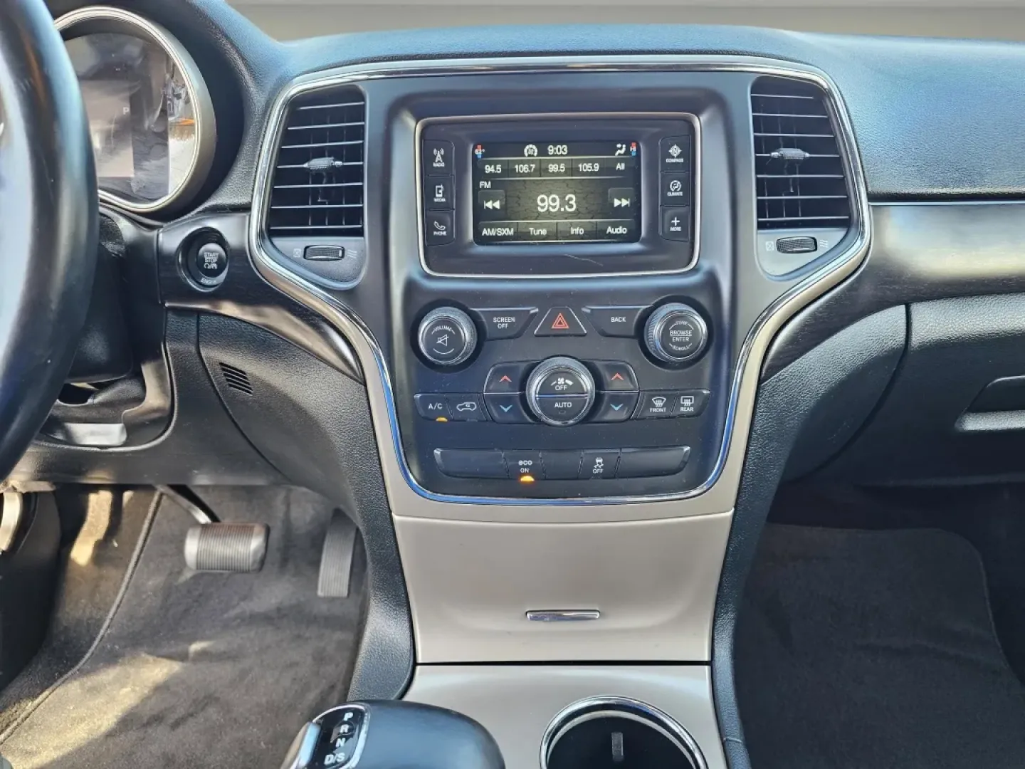 2015 /Black Jeep Grand Cherokee Laredo (1C4RJFAG1FC) with an Other engine, located at 5115 14th Ave., Columbus, GA, 31904, (706) 323-0345, 32.511494, -84.971046 - Are you ready to elevate your driving experience? Introducing the 2015 Jeep Grand Cherokee Laredo, a rugged yet refined SUV that's perfect for weekend adventures, daily commutes, and everything in between. Whether you're taking the kids to practice, heading out on a camping trip, or navigating throu - Photo#12