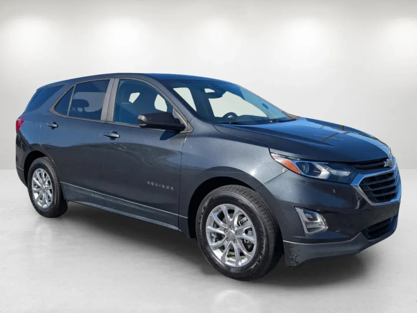2020 /Medium Ash Gray Chevrolet Equinox LS (2GNAXHEV9L6) with an Other engine, located at 7000 Northlake Connector, Columbus, GA, 31904, (706) 987-8085, 32.524975, -84.978134 - **Unlock Your Adventures with a 2020 Chevrolet Equinox at Gils Auto in Phenix City, AL!**<br /> <br /> Are you ready for your next road trip or family adventure? The 2020 Chevrolet Equinox is the perfect companion for those who crave exploration without compromising comfort or safety. Whether you're - Photo#3