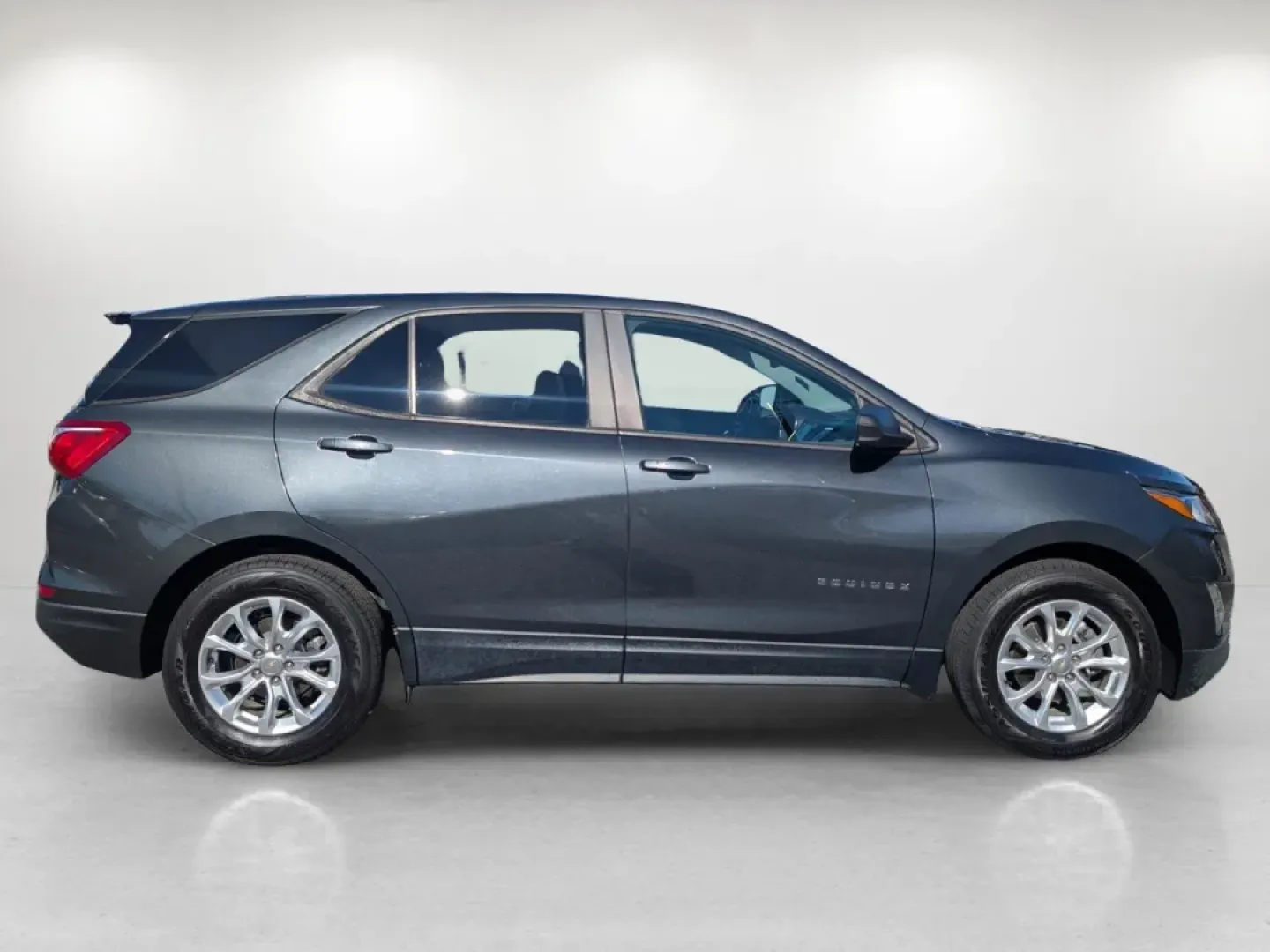 2020 /Medium Ash Gray Chevrolet Equinox LS (2GNAXHEV9L6) with an Other engine, located at 7000 Northlake Connector, Columbus, GA, 31904, (706) 987-8085, 32.524975, -84.978134 - **Unlock Your Adventures with a 2020 Chevrolet Equinox at Gils Auto in Phenix City, AL!**<br /> <br /> Are you ready for your next road trip or family adventure? The 2020 Chevrolet Equinox is the perfect companion for those who crave exploration without compromising comfort or safety. Whether you're - Photo#4