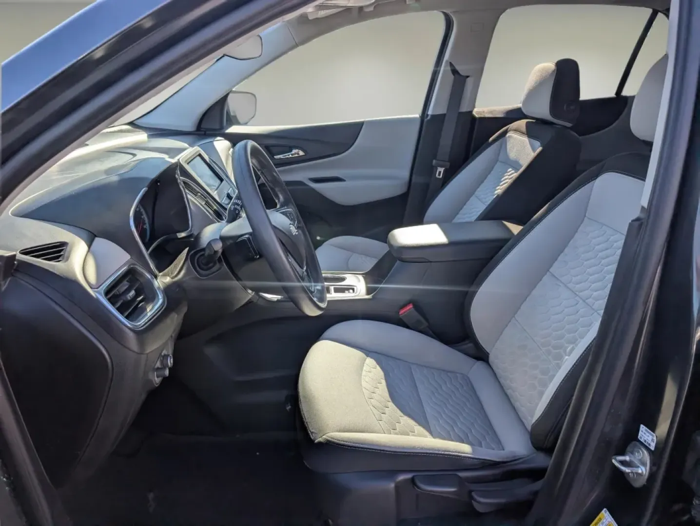 2020 /Medium Ash Gray Chevrolet Equinox LS (2GNAXHEV9L6) with an Other engine, located at 7000 Northlake Connector, Columbus, GA, 31904, (706) 987-8085, 32.524975, -84.978134 - **Unlock Your Adventures with a 2020 Chevrolet Equinox at Gils Auto in Phenix City, AL!**<br /> <br /> Are you ready for your next road trip or family adventure? The 2020 Chevrolet Equinox is the perfect companion for those who crave exploration without compromising comfort or safety. Whether you're - Photo#9