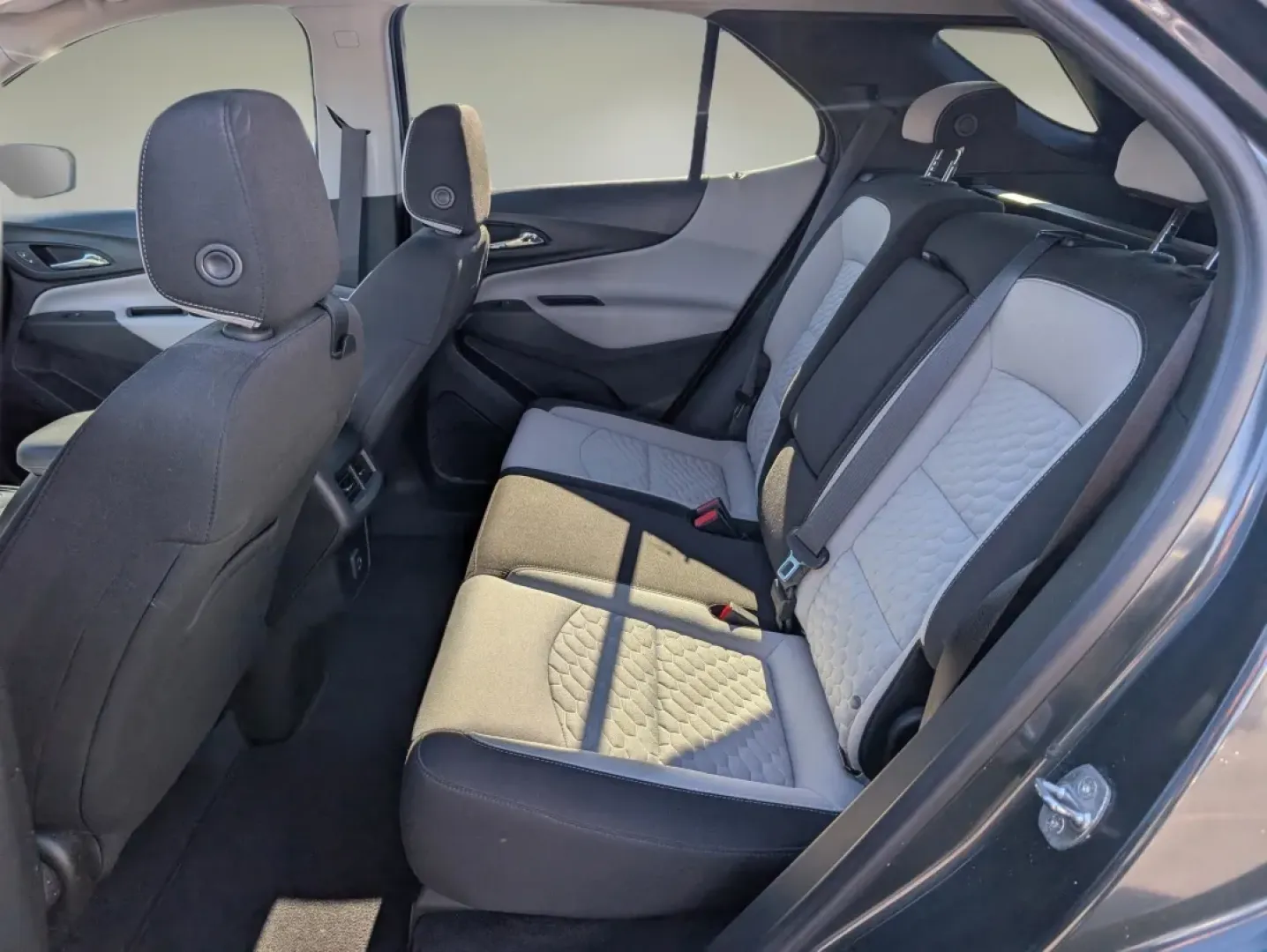 2020 /Medium Ash Gray Chevrolet Equinox LS (2GNAXHEV9L6) with an Other engine, located at 7000 Northlake Connector, Columbus, GA, 31904, (706) 987-8085, 32.524975, -84.978134 - **Unlock Your Adventures with a 2020 Chevrolet Equinox at Gils Auto in Phenix City, AL!**<br /> <br /> Are you ready for your next road trip or family adventure? The 2020 Chevrolet Equinox is the perfect companion for those who crave exploration without compromising comfort or safety. Whether you're - Photo#10