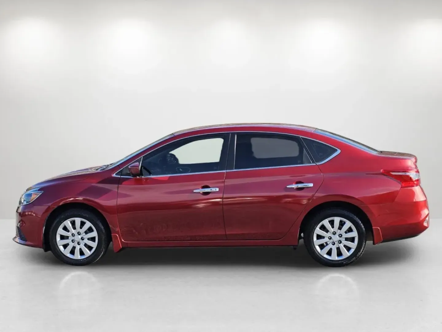 2016 /Charcoal Nissan Sentra SV (3N1AB7AP9GL) with an Other engine, located at 3959 U.S. 80 W, Phenix City, AL, 36870, (334) 297-4885, 32.469296, -85.135185 - Are you looking for a reliable and stylish vehicle that fits perfectly into your everyday life? Look no further than the 2016 Nissan Sentra SV, now available at Gils Auto in Phenix City, AL! This sedan is not just a mode of transportation; it's your reliable partner for daily commutes, family errand - Photo#8