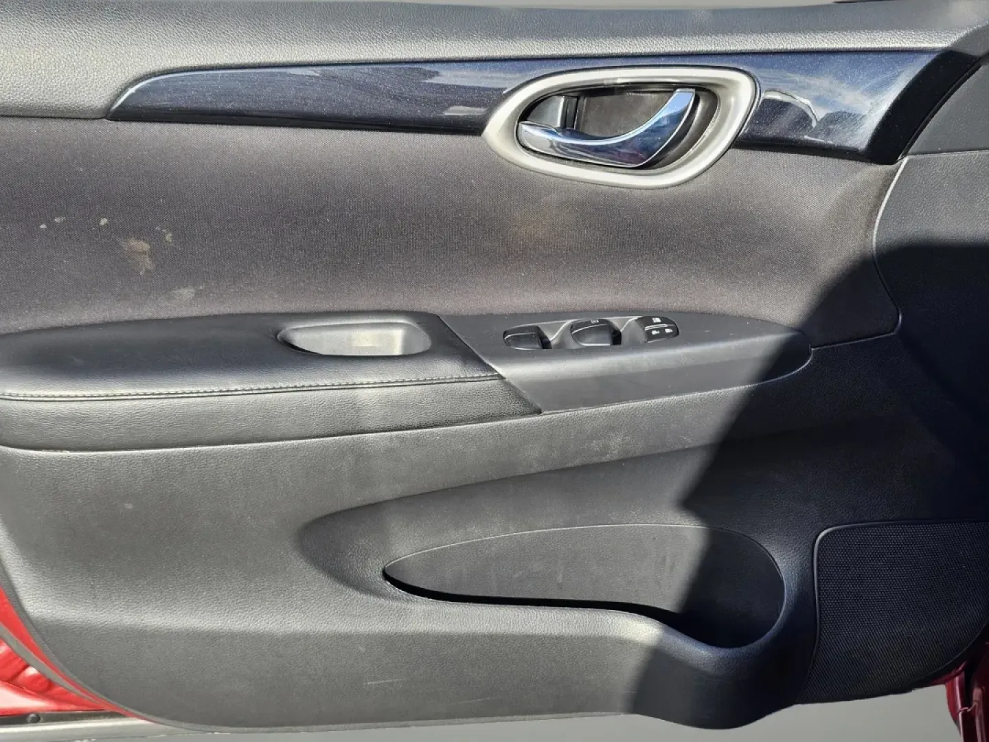 2016 /Charcoal Nissan Sentra SV (3N1AB7AP9GL) with an Other engine, located at 3959 U.S. 80 W, Phenix City, AL, 36870, (334) 297-4885, 32.469296, -85.135185 - Are you looking for a reliable and stylish vehicle that fits perfectly into your everyday life? Look no further than the 2016 Nissan Sentra SV, now available at Gils Auto in Phenix City, AL! This sedan is not just a mode of transportation; it's your reliable partner for daily commutes, family errand - Photo#9