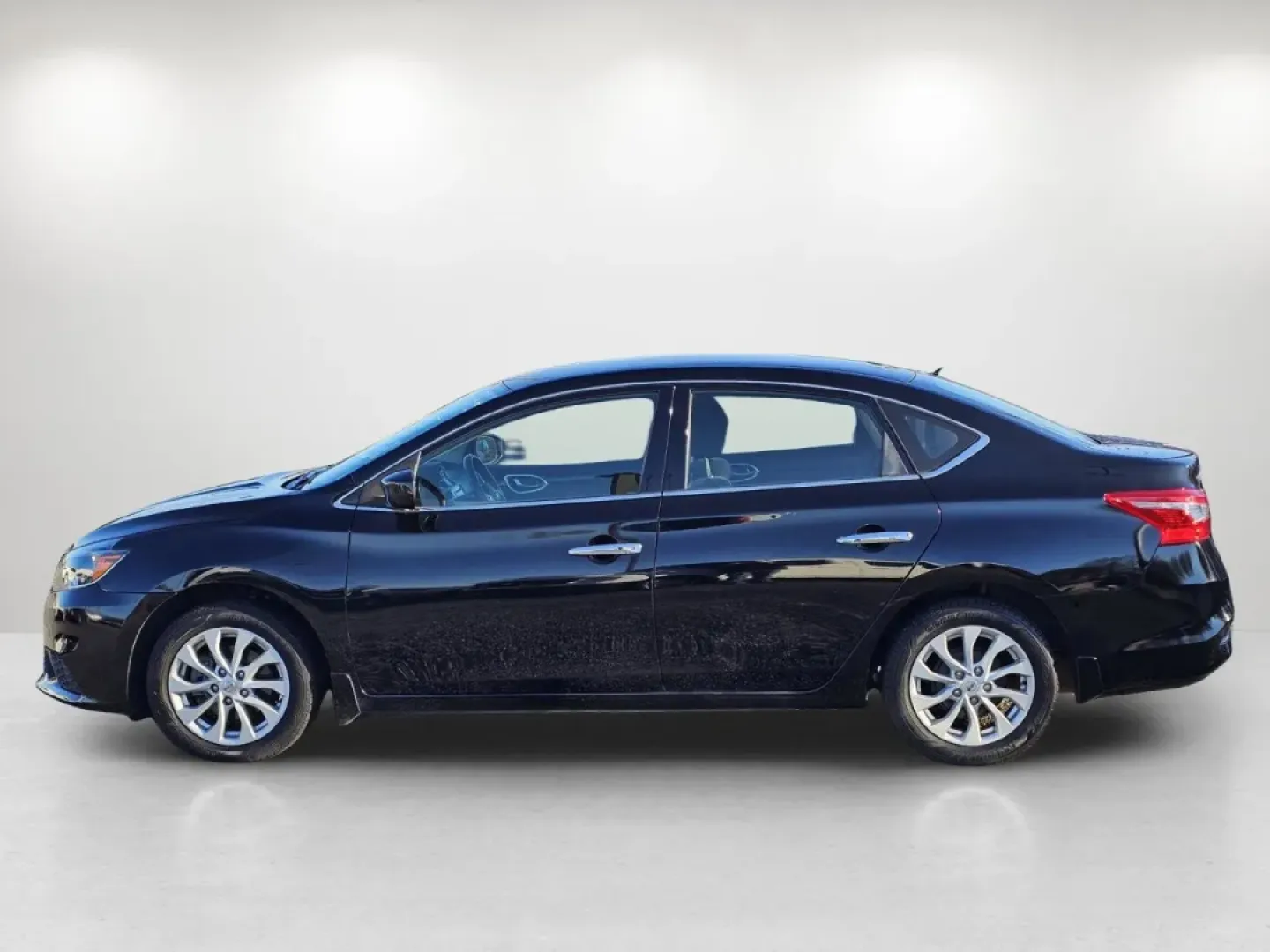 2019 /Charcoal Nissan Sentra SV (3N1AB7AP3KY) with an Other engine, located at 3959 U.S. 80 W, Phenix City, AL, 36870, (334) 297-4885, 32.469296, -85.135185 - **Elevate Your Daily Drive with the 2019 Nissan Sentra SV from Gils Auto Phenix City, AL**<br /> <br /> Are you in the market for a reliable sedan that fits seamlessly into your busy lifestyle? Look no further! The 2019 Nissan Sentra SV, available at Gils Auto in Phenix City, AL, is designed for ev - Photo#8