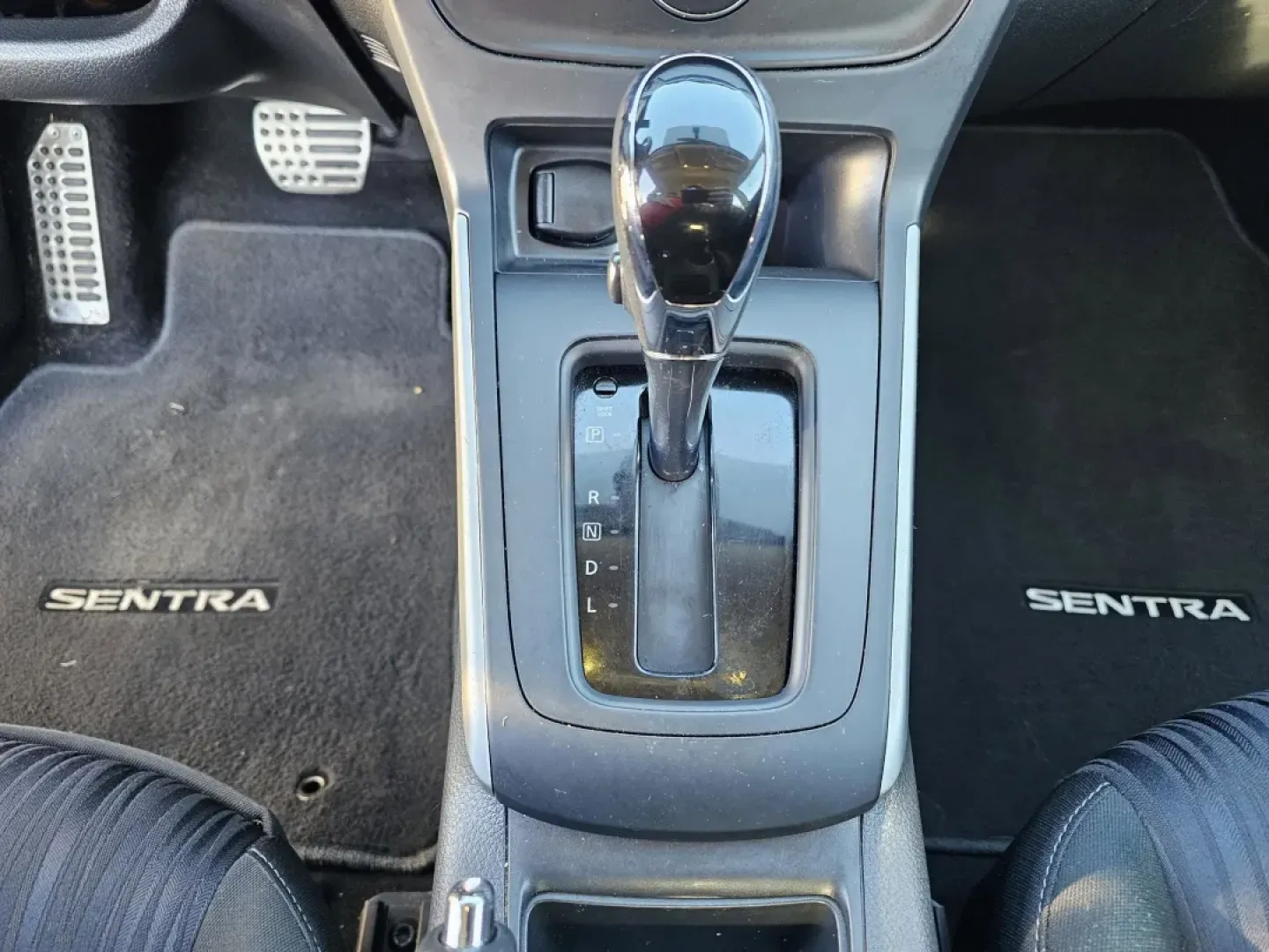 2019 /Charcoal Nissan Sentra SV (3N1AB7AP3KY) with an Other engine, located at 3959 U.S. 80 W, Phenix City, AL, 36870, (334) 297-4885, 32.469296, -85.135185 - **Elevate Your Daily Drive with the 2019 Nissan Sentra SV from Gils Auto Phenix City, AL**<br /> <br /> Are you in the market for a reliable sedan that fits seamlessly into your busy lifestyle? Look no further! The 2019 Nissan Sentra SV, available at Gils Auto in Phenix City, AL, is designed for ev - Photo#13