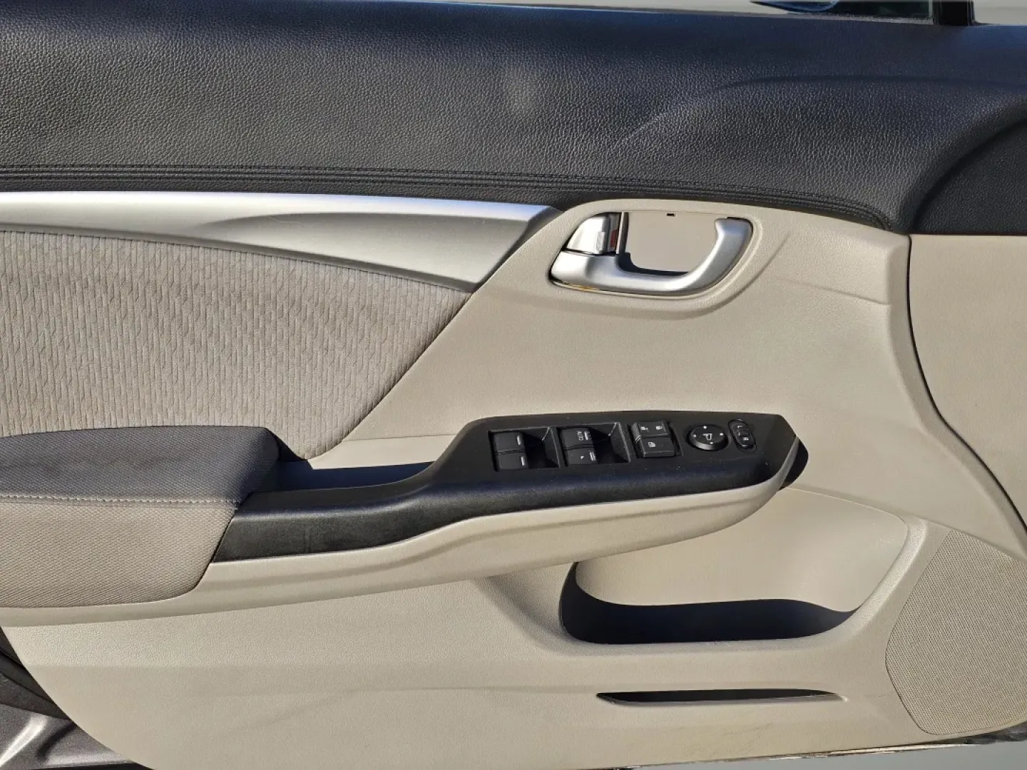 2015 Honda Civic Sedan EX (19XFB2F82FE) with an Other engine, located at 7000 Northlake Connector, Columbus, GA, 31904, (706) 987-8085, 32.524975, -84.978134 - **Discover Your Next Adventure with the 2015 Honda Civic Sedan at Gils Auto Phenix City, AL!**<br /> <br /> Are you searching for a reliable and stylish vehicle that perfectly accommodates your busy lifestyle? Look no further than the 2015 Honda Civic Sedan! This vehicle is not just a means of tran - Photo#8