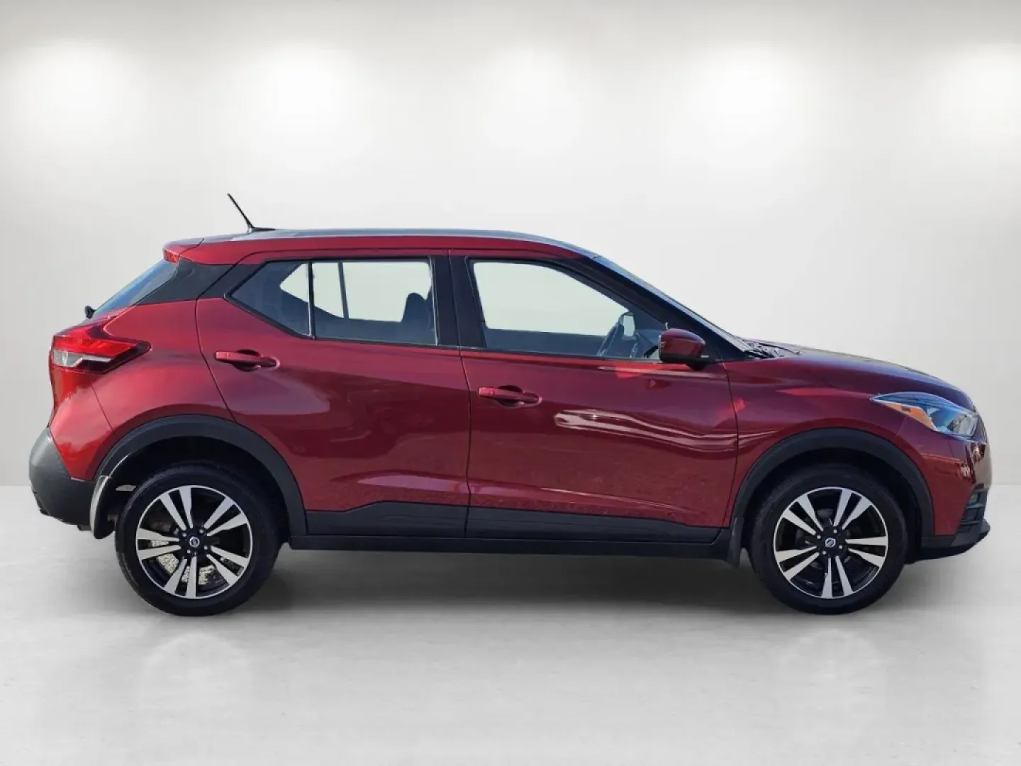 2019 /Charcoal Nissan Kicks SV (3N1CP5CU4KL) with an Other engine, located at 7000 Northlake Connector, Columbus, GA, 31904, (706) 987-8085, 32.524975, -84.978134 - Discover the perfect blend of style and functionality with the 2019 Nissan Kicks SV, now available at Gils Auto in Phenix City, AL. Whether you're navigating the bustling streets of downtown or embarking on weekend adventures in the beautiful nearby Chattahoochee Riverfront, this sporty SUV is desig - Photo#3