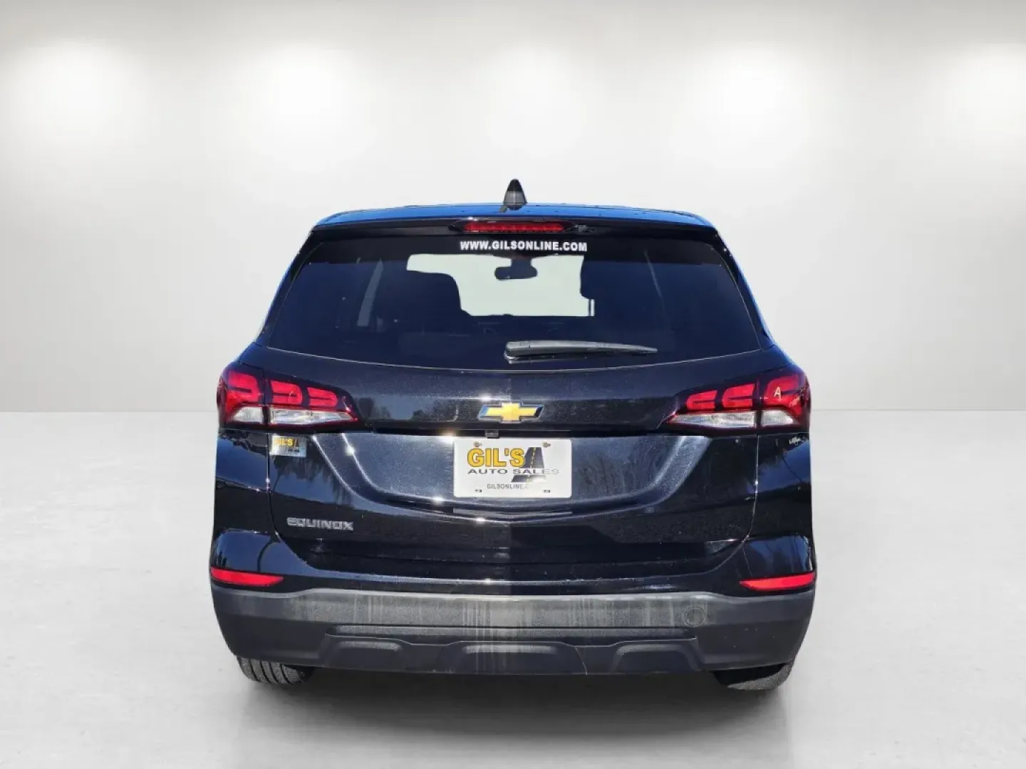 2022 /Medium Ash Gray Chevrolet Equinox LS (2GNAXHEV5N6) with an Other engine, located at 5115 14th Ave., Columbus, GA, 31904, (706) 323-0345, 32.511494, -84.971046 - **Explore New Horizons with the 2022 Chevrolet Equinox LS Your Ideal Adventure Companion!**<br /> <br /> Are you ready to elevate your lifestyle with a vehicle that perfectly balances comfort, technology, and versatility? Look no further than this 2022 Chevrolet Equinox LS, available now at Gils Au - Photo#5