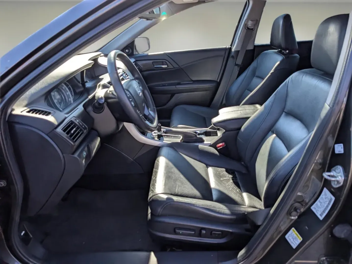 2014 Honda Accord Sedan EX-L (1HGCR3F82EA) with an Other engine, located at 5115 14th Ave., Columbus, GA, 31904, (706) 323-0345, 32.511494, -84.971046 - Experience life on the road with the 2014 Honda Accord Sedan EX-L, a perfect blend of style, comfort, and practicality that caters to your everyday needs. Whether you're commuting to work, taking the kids to school, or embarking on weekend adventures, this sedan is designed to elevate your driving e - Photo#8