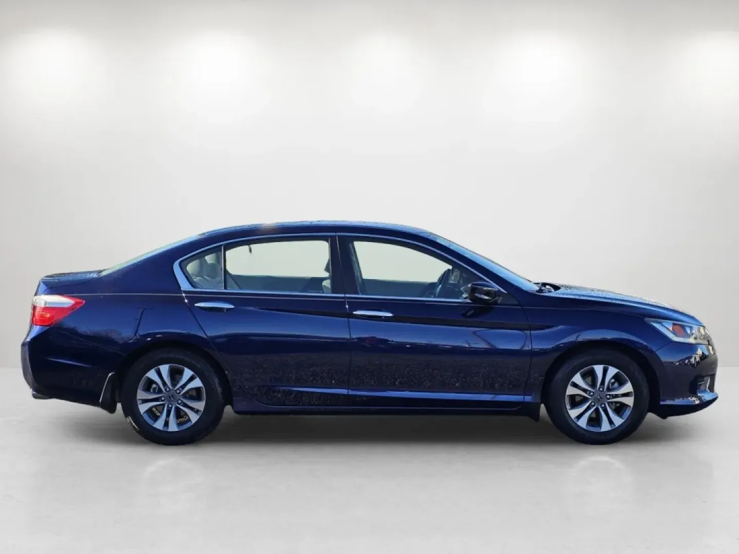2013 Honda Accord Sdn LX (1HGCR2F33DA) with an Other engine, located at 3959 U.S. 80 W, Phenix City, AL, 36870, (334) 297-4885, 32.469296, -85.135185 - **Discover the Ultimate Sedan for Your Daily Adventures: 2013 Honda Accord LX at Gils Auto!**<br /> <br /> Are you searching for a reliable vehicle that effortlessly combines comfort, style, and performance for your daily commute and weekend getaways? Look no further than the stunning **2013 Honda A - Photo#4