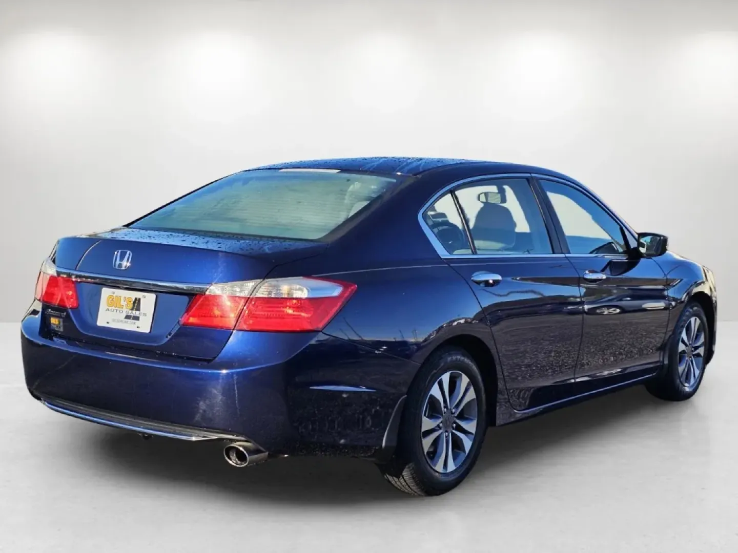 2013 Honda Accord Sdn LX (1HGCR2F33DA) with an Other engine, located at 5115 14th Ave., Columbus, GA, 31904, (706) 323-0345, 32.511494, -84.971046 - **Discover the Ultimate Sedan for Your Daily Adventures: 2013 Honda Accord LX at Gils Auto!**<br /> <br /> Are you searching for a reliable vehicle that effortlessly combines comfort, style, and performance for your daily commute and weekend getaways? Look no further than the stunning **2013 Honda A - Photo#4